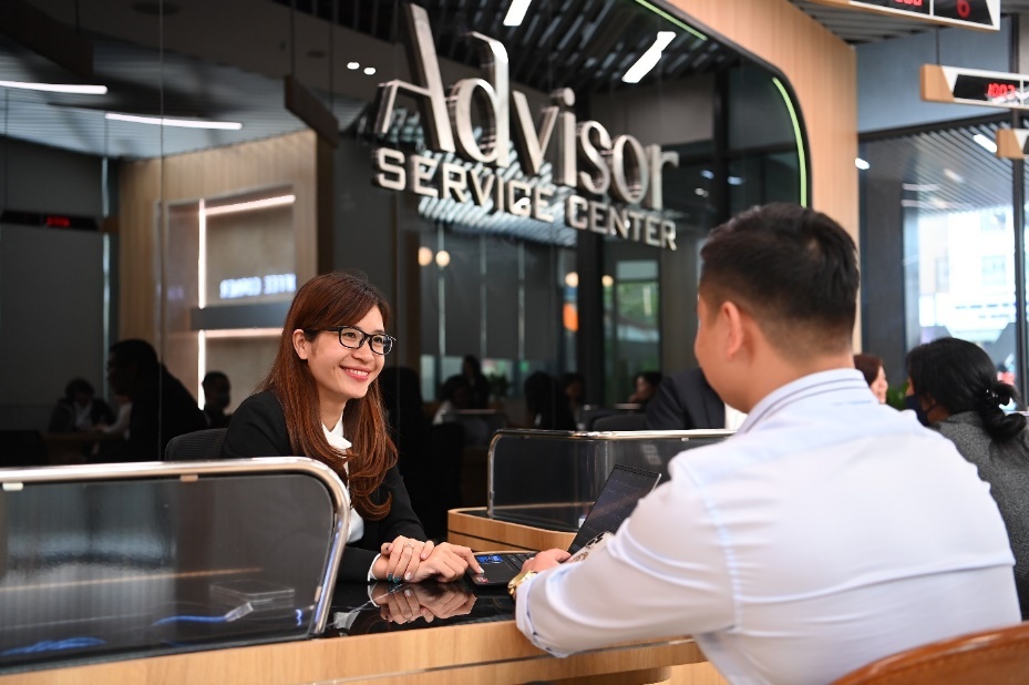 tu van vien bao hiem anh 2