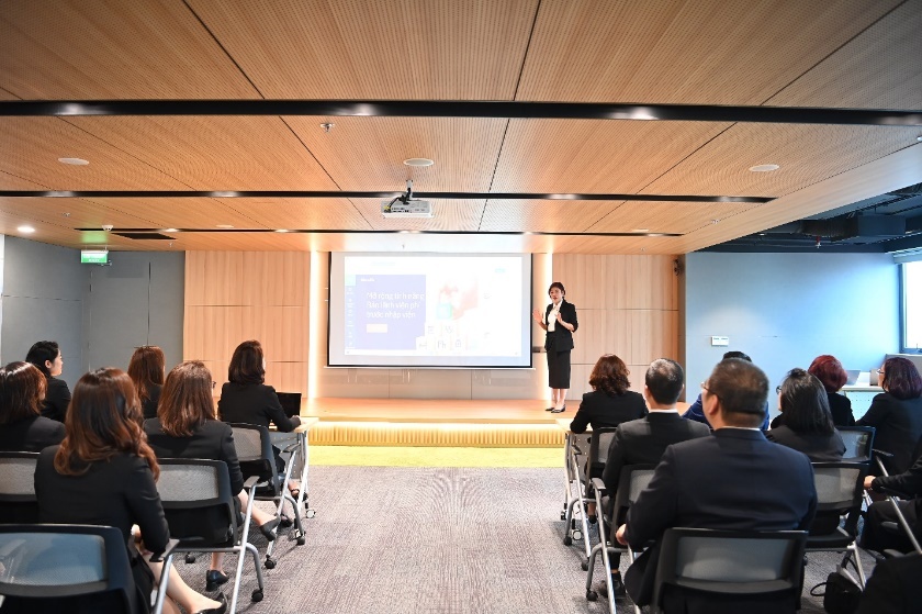 tu van vien bao hiem anh 3