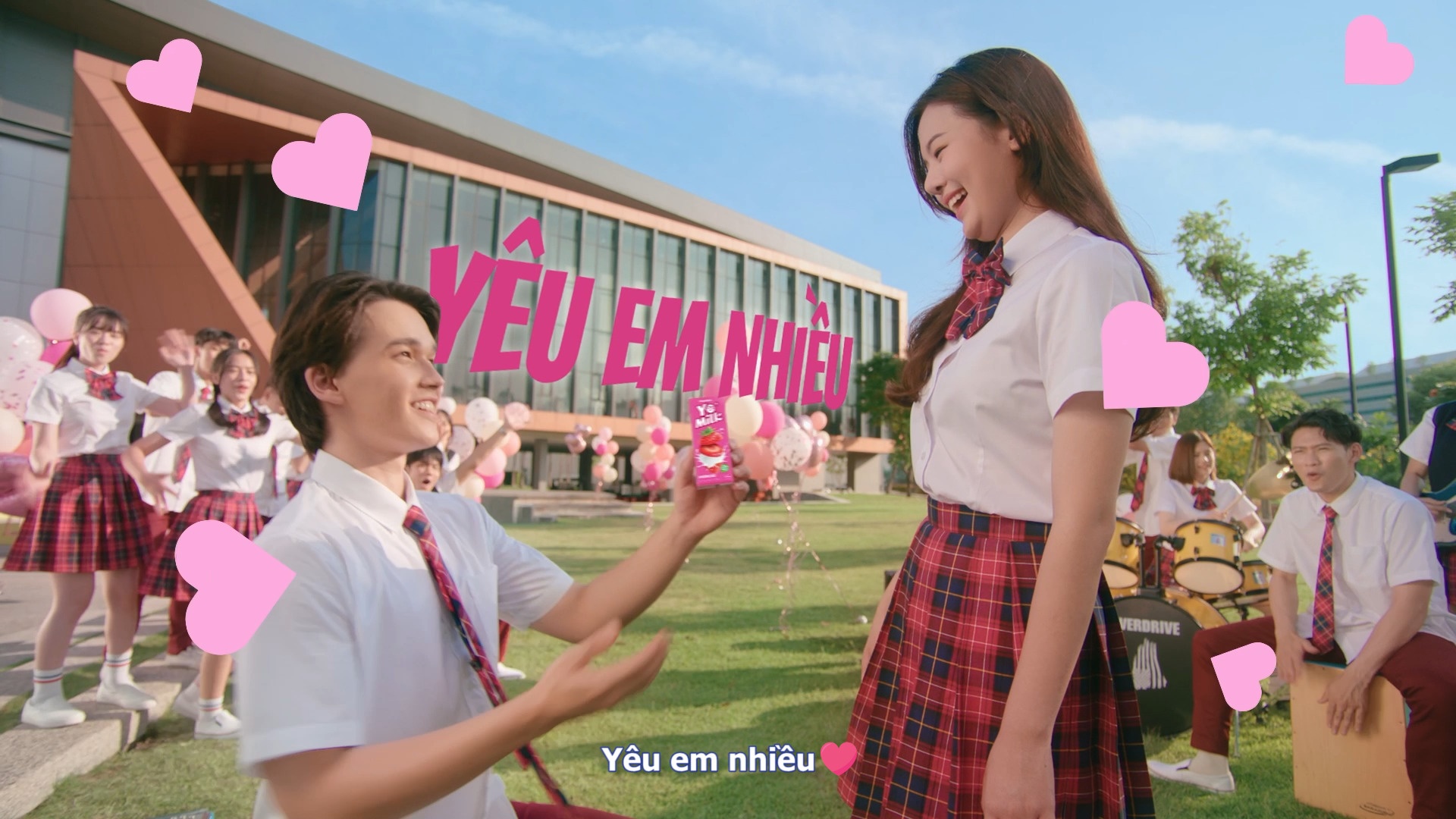 Vinamilk,  YoMilk,  gu Z anh 3