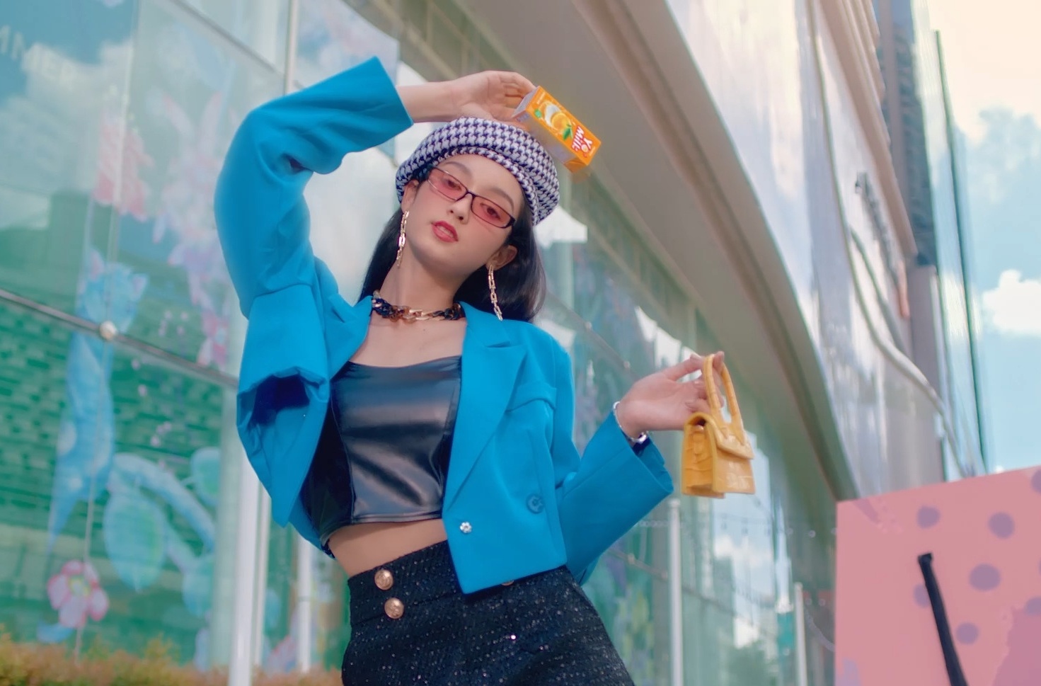 Vinamilk,  YoMilk,  gu Z anh 7