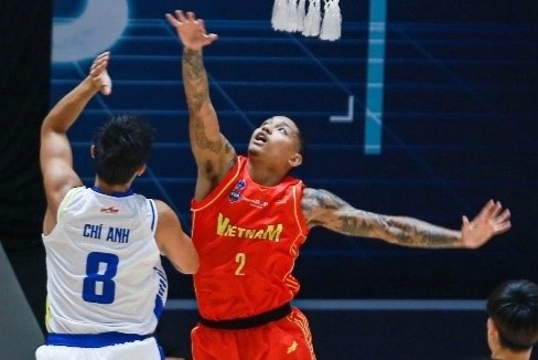 VBA 5x5 tro lai theo hinh thuc san nha - san khach tai mua 7 hinh anh