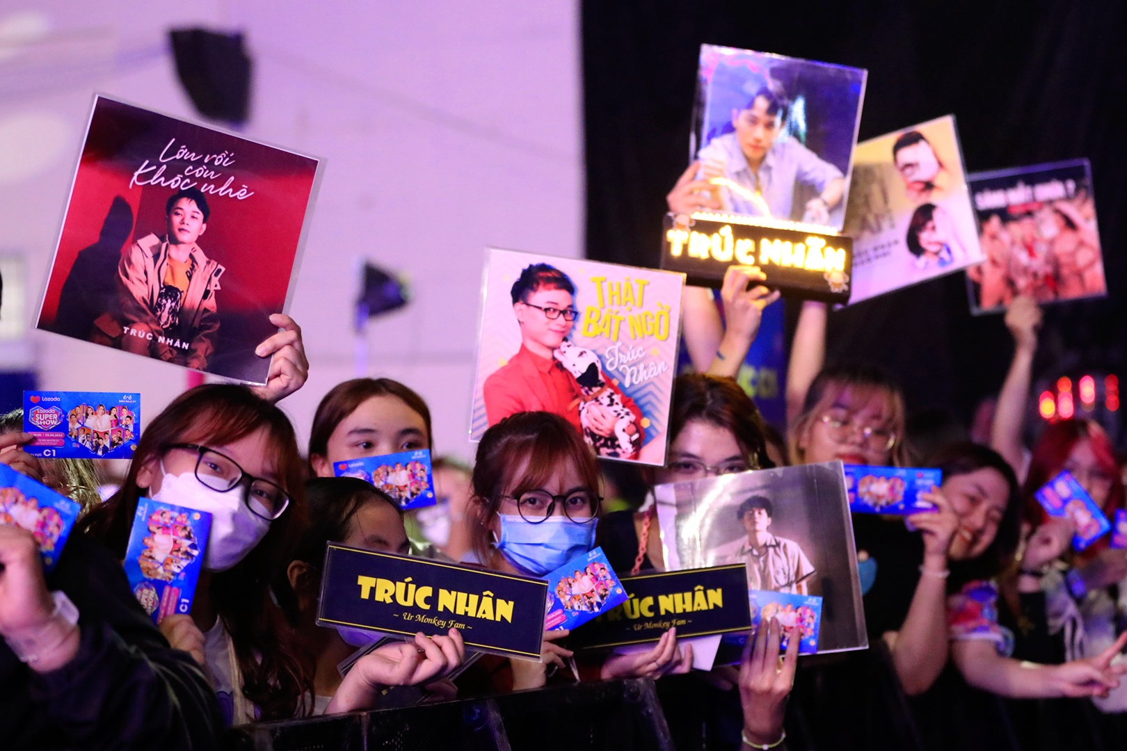 Hè tới, sale chơi tới, Lazada ảnh 4 He toi, sale choi toi, Lazada anh 4