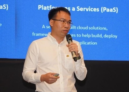 Chuyen gia khuyen nghi dung de chuyen doi so thanh cuoc dua dot tien hinh anh