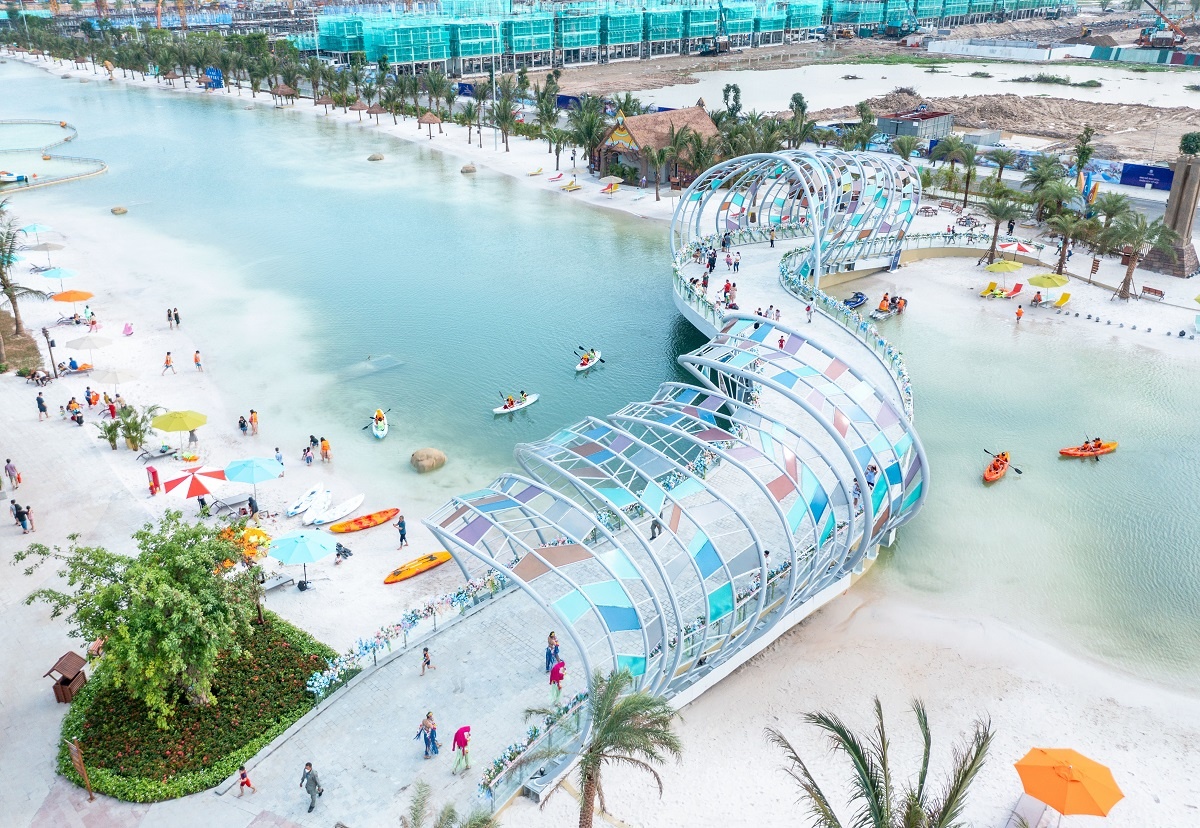 Vinhomes,  sieu do thi anh 3