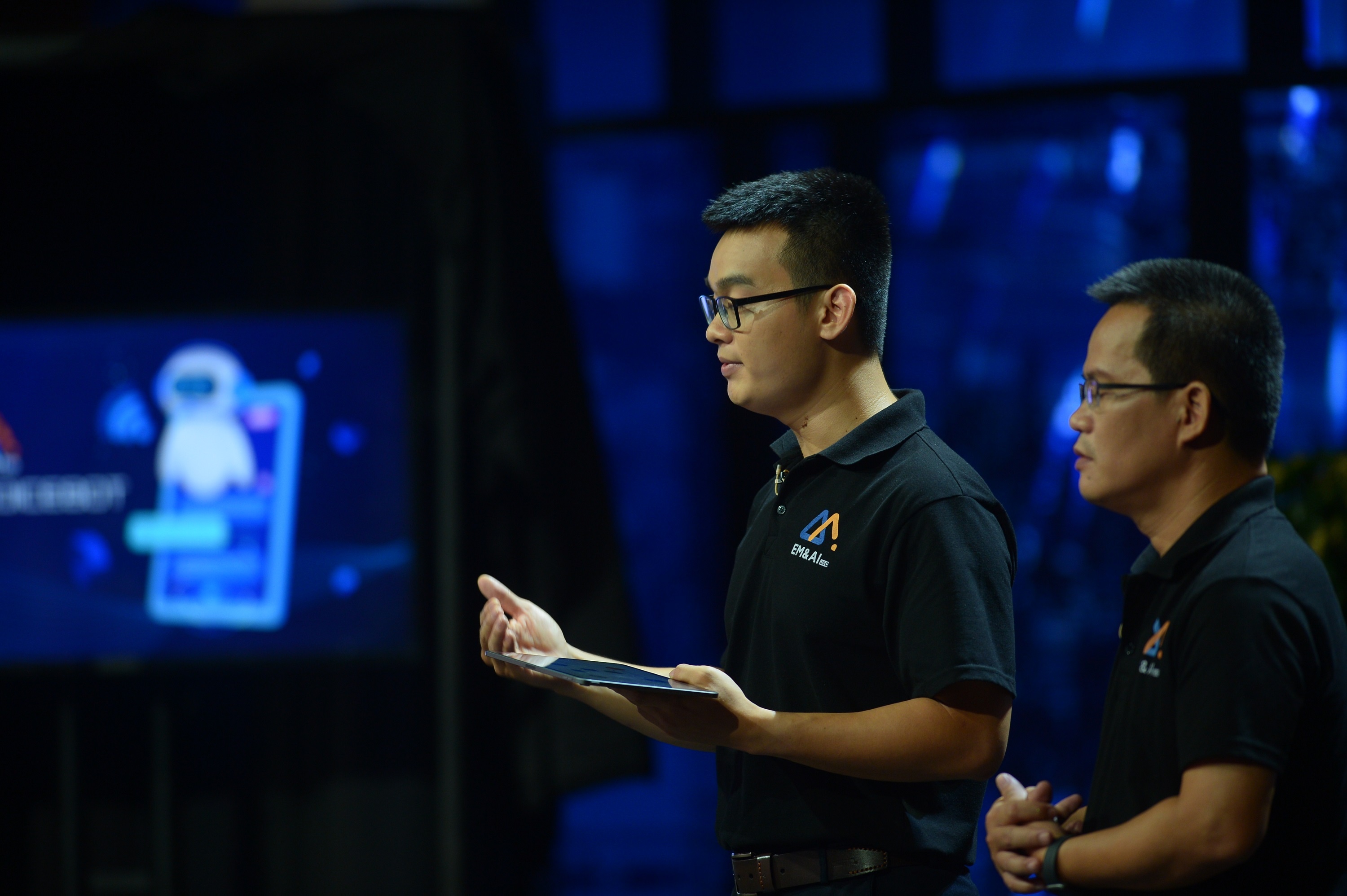 EM&AI,  goi von anh 1