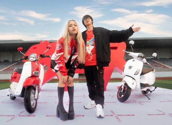 Gen Z hao hung hoc Van cung tlinh va Low G trong MV moi hinh anh