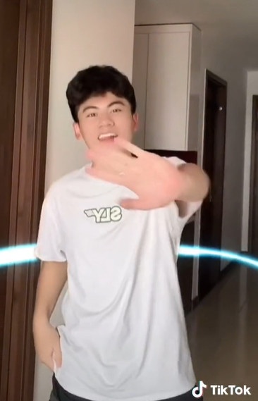 Bat sang tinh than nhay cung LG,  LG anh 2