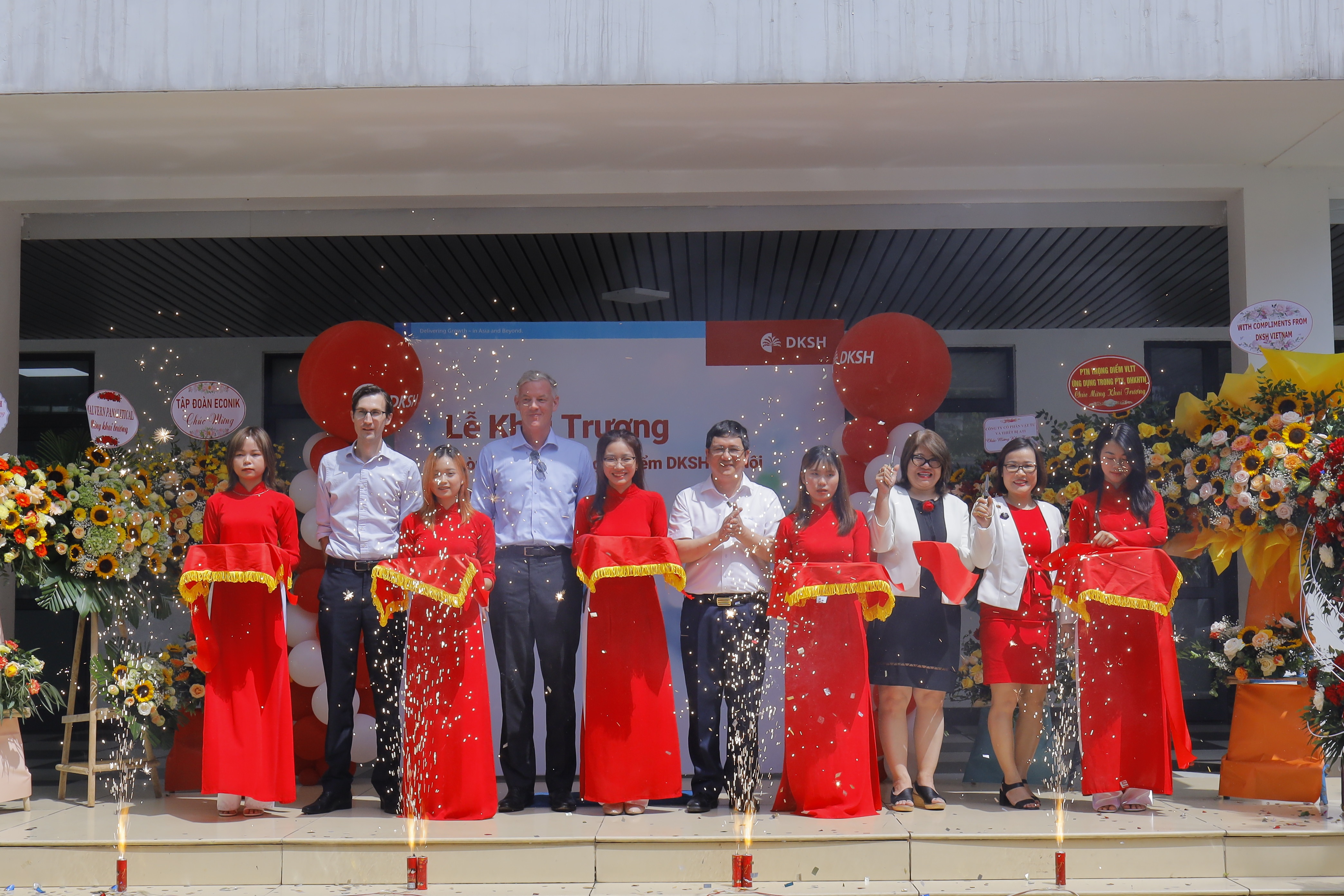 Trung tam thi nghiem DKSH anh 1