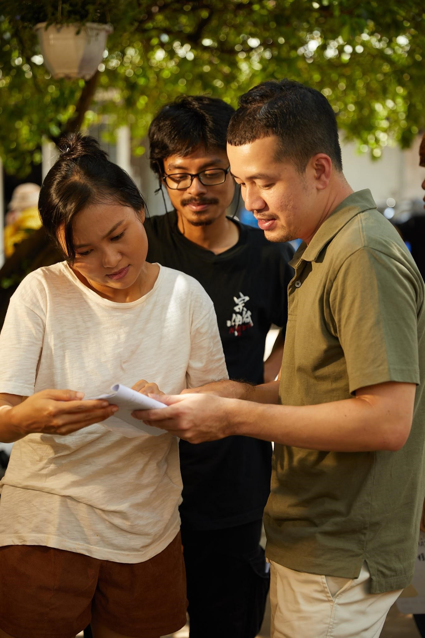 Bien mat o Thu Vien anh 2