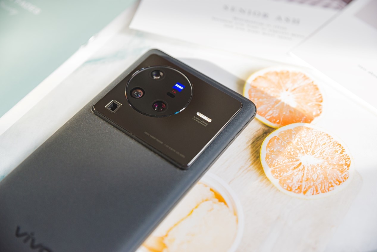 4 diem dang mong doi o vivo X80 sap ra mat hinh anh