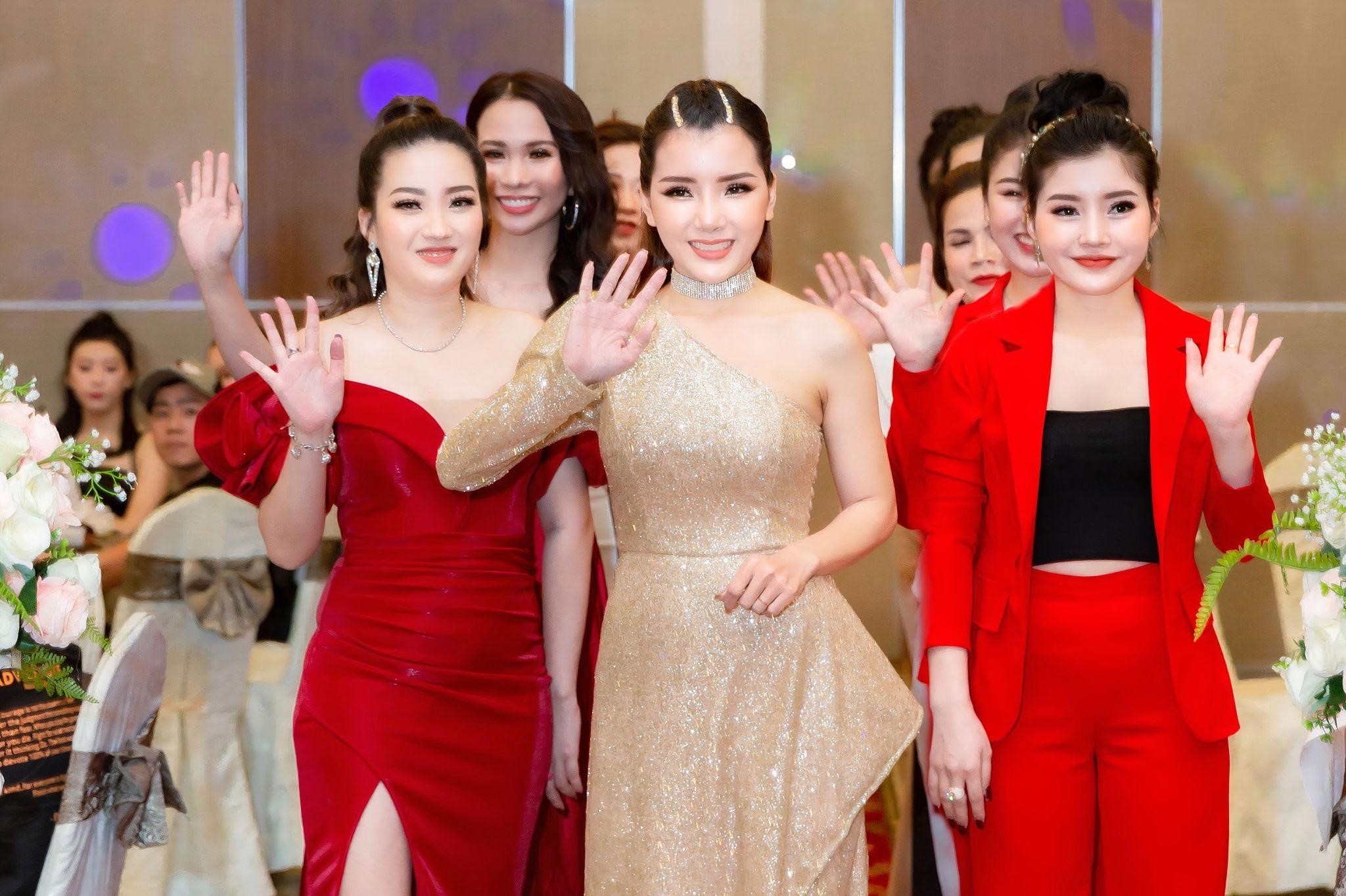 Dinh huong phat trien thuong hieu cua CEO my pham Ngoc Linh Sam hinh anh