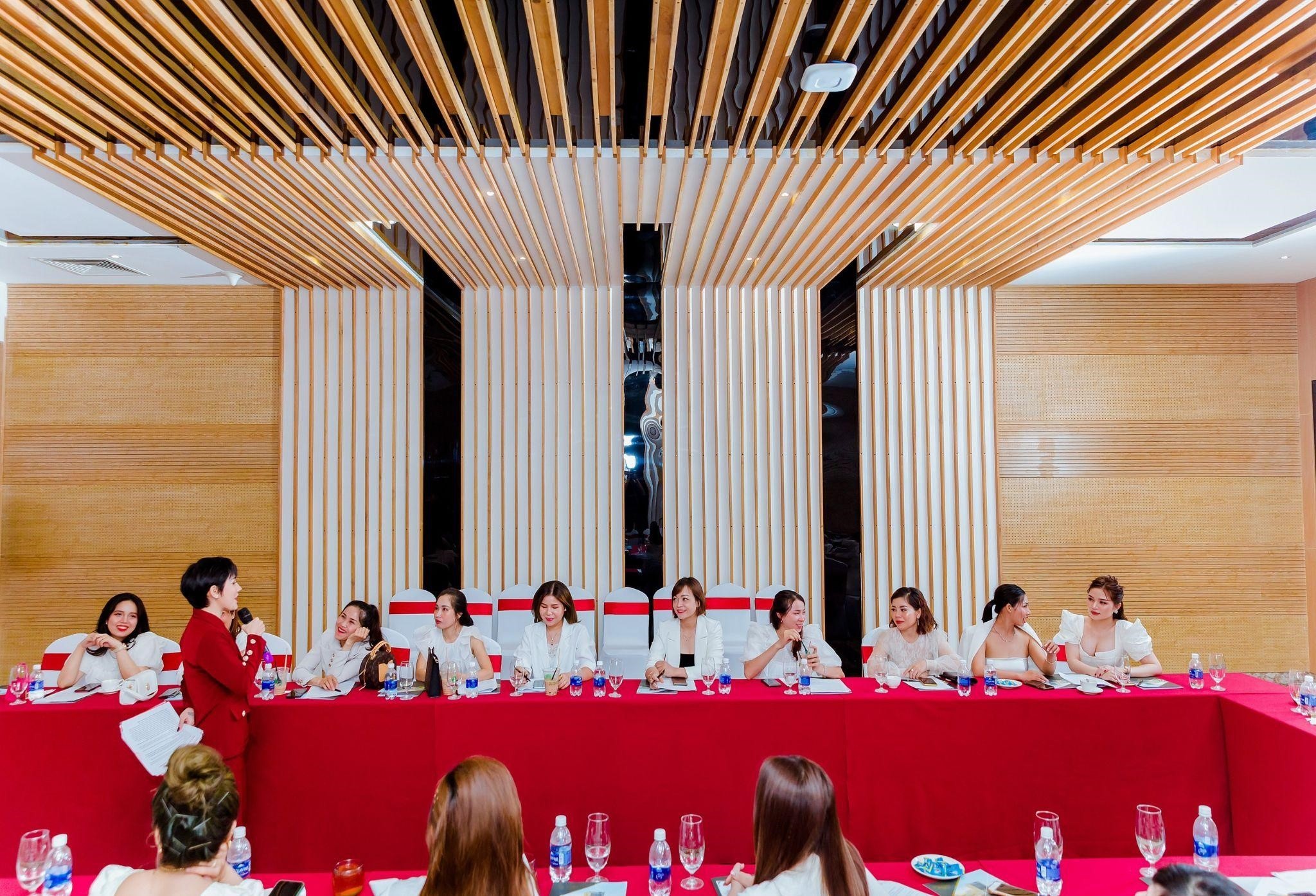 My pham Ngoc Linh Sam anh 3