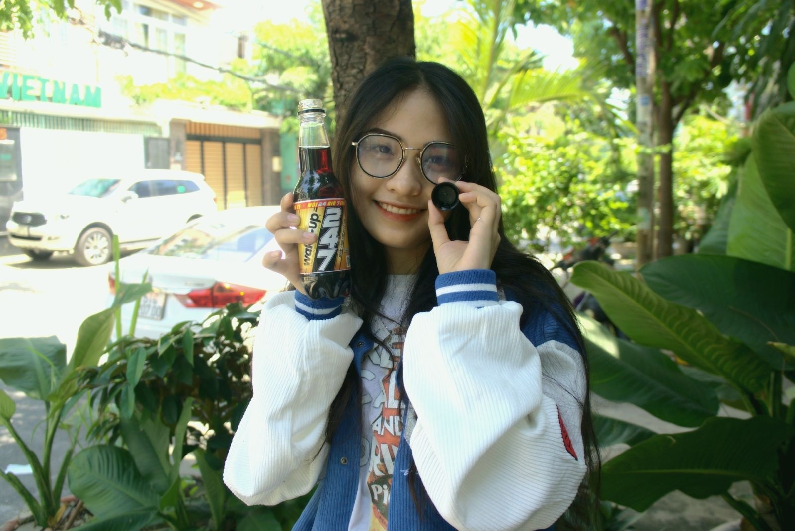 Nguoi dung to mo voi bao bi khac la cua Wake-up 247 hinh anh