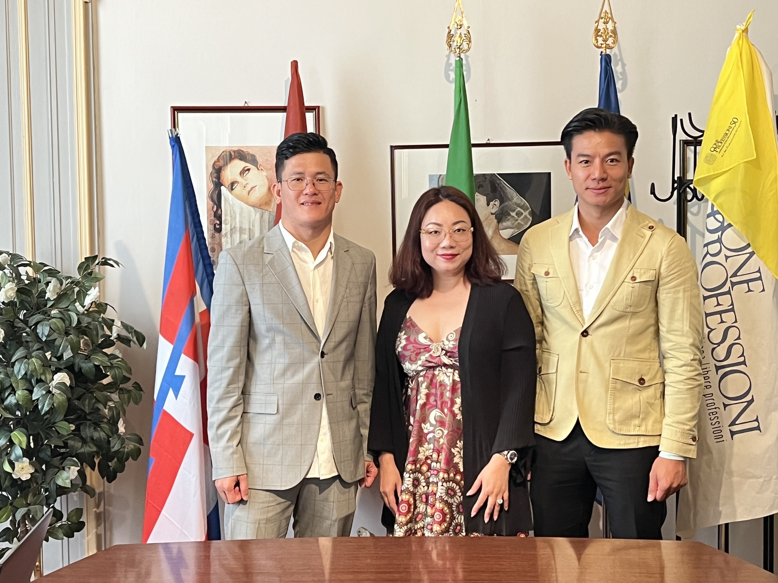 Malit 6, City Furniture ảnh 1 Malit 6, City Furniture anh 1