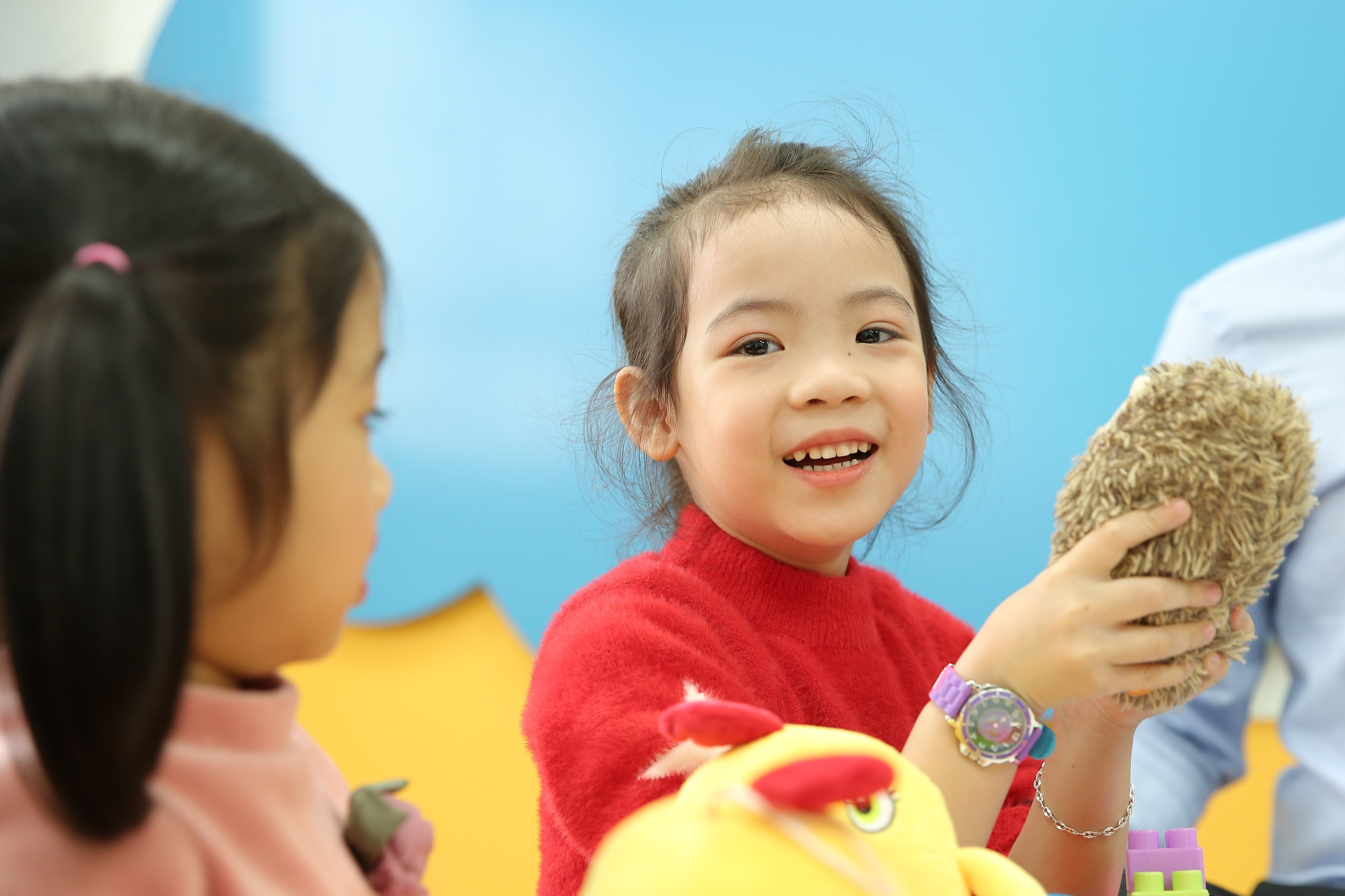 Tre mau giao hoc tieng Anh nhu tre ban ngu hoc tieng me de hinh anh