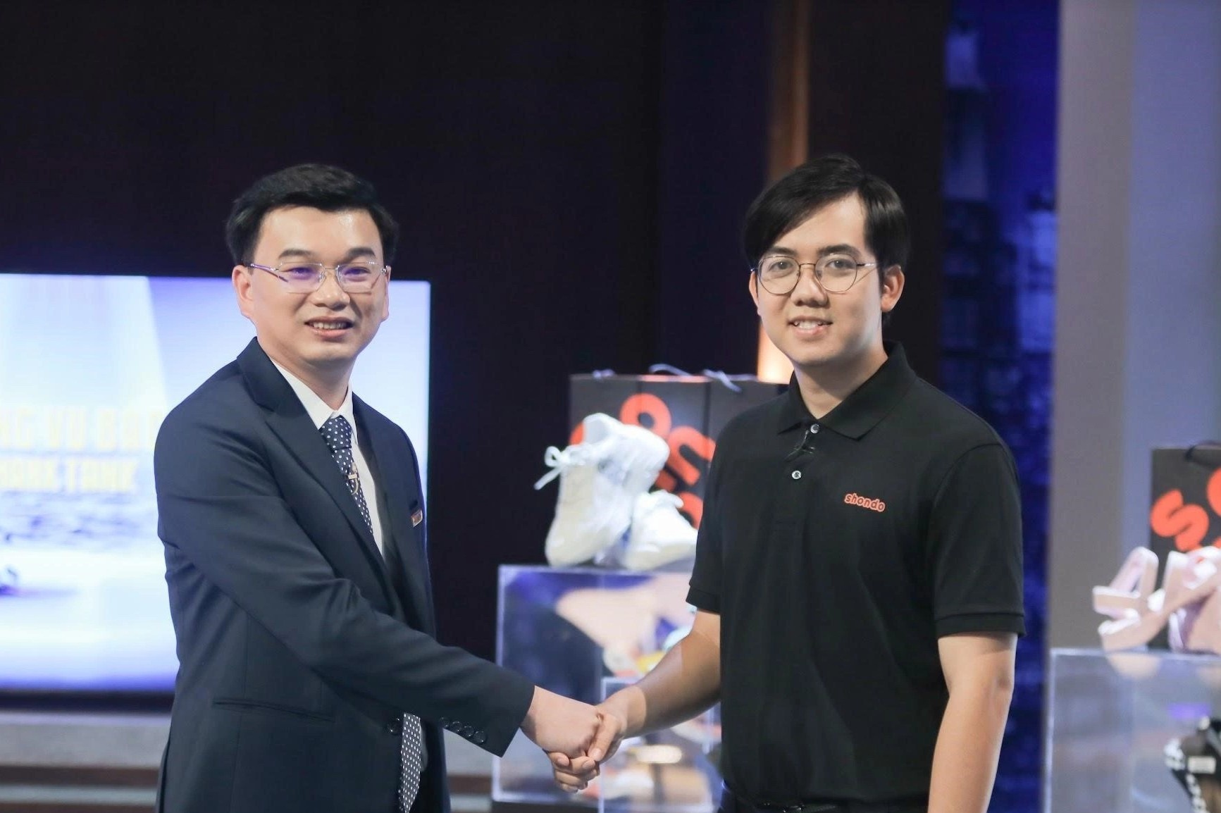 Thuong hieu giay cho Gen Z duoc 3 shark tranh dau tu hinh anh