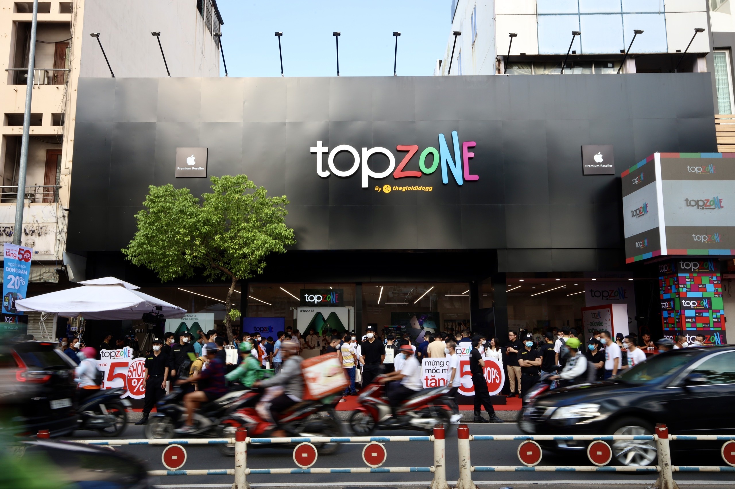 TopZone can moc 50 cua hang sau 8 thang, dat muc tieu doanh thu ty USD hinh anh