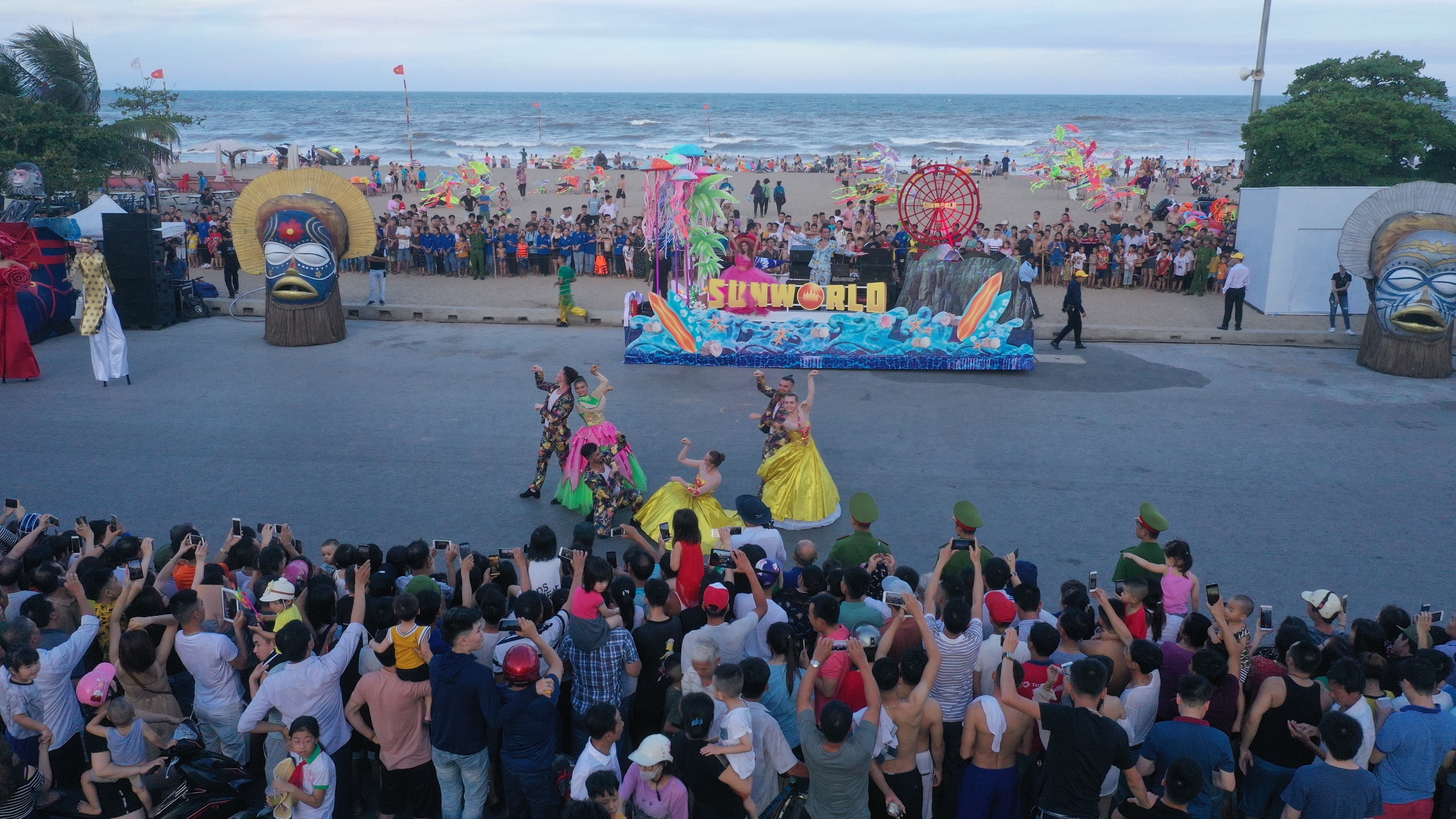 Carnival Sam Son,  Sun Fest,  du lich anh 4