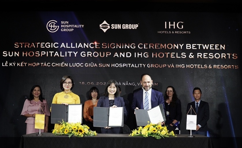 Sun Hospitality Group va IHG Hotels & Resorts ky hop tac chien luoc hinh anh