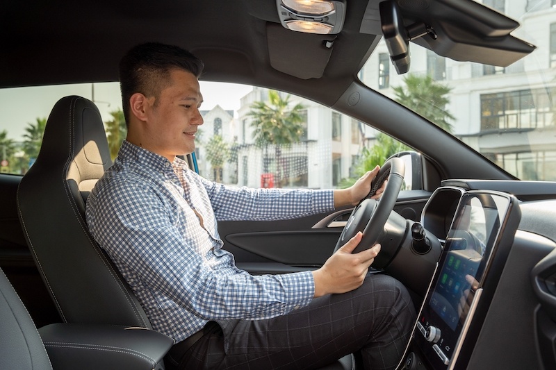 Xang tang gia, VinFast co dinh phi thue pin oto dien hinh anh