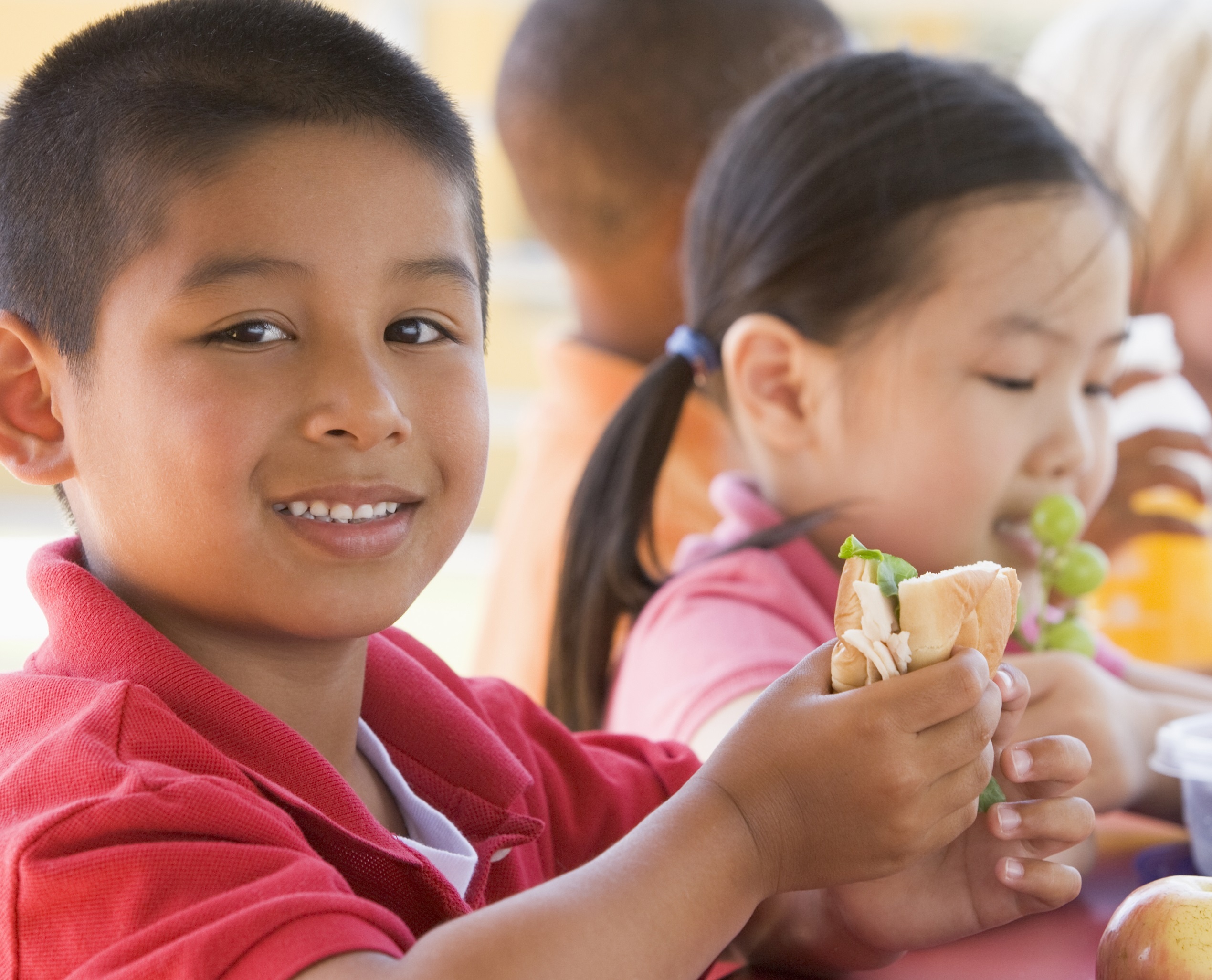 Suy dinh duong van la thach thuc lon voi tre em Dong Nam A hinh anh