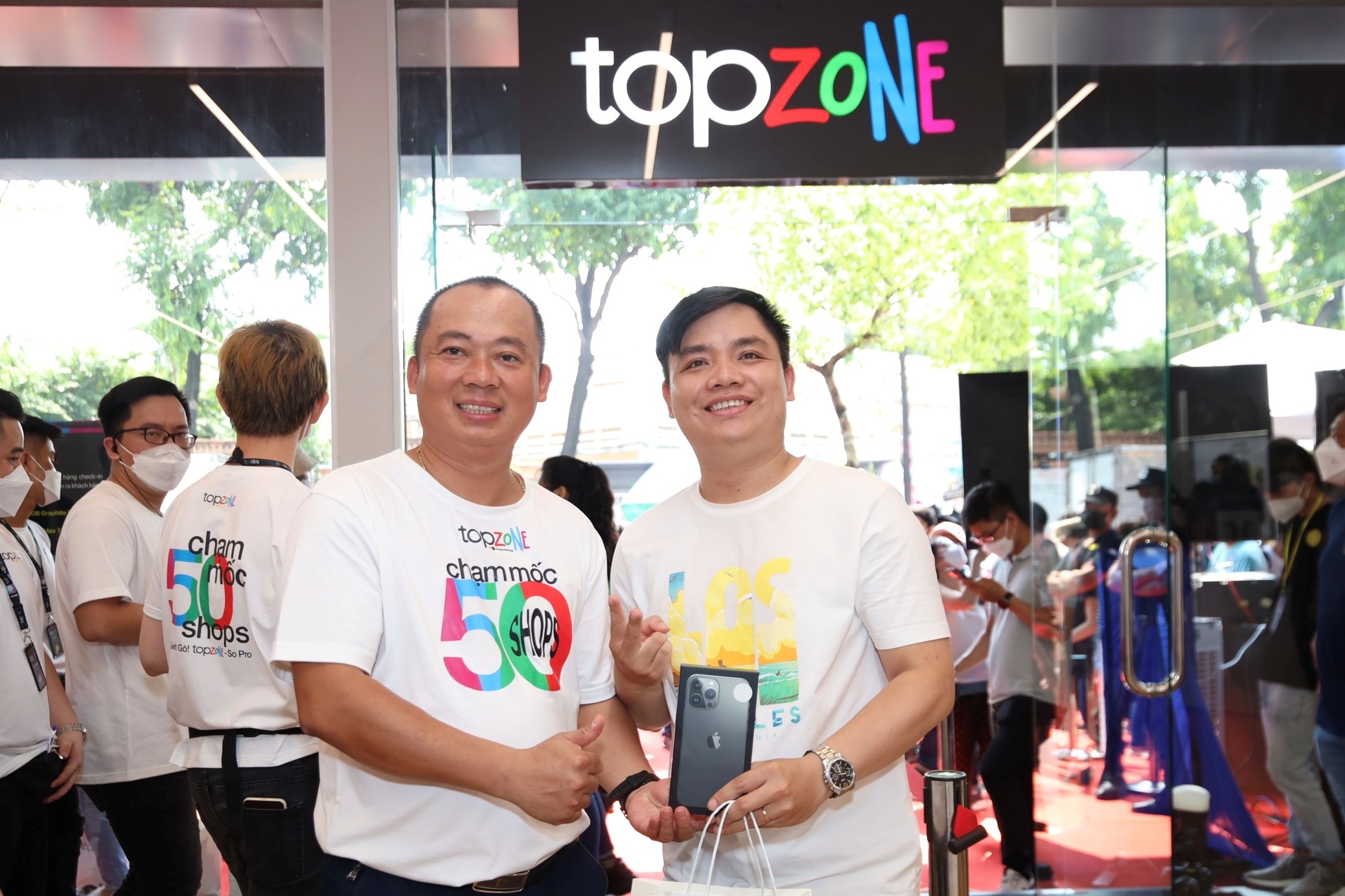 'TopZone ky vong Apple som xep Viet Nam trong nhom thi truong so mot' hinh anh