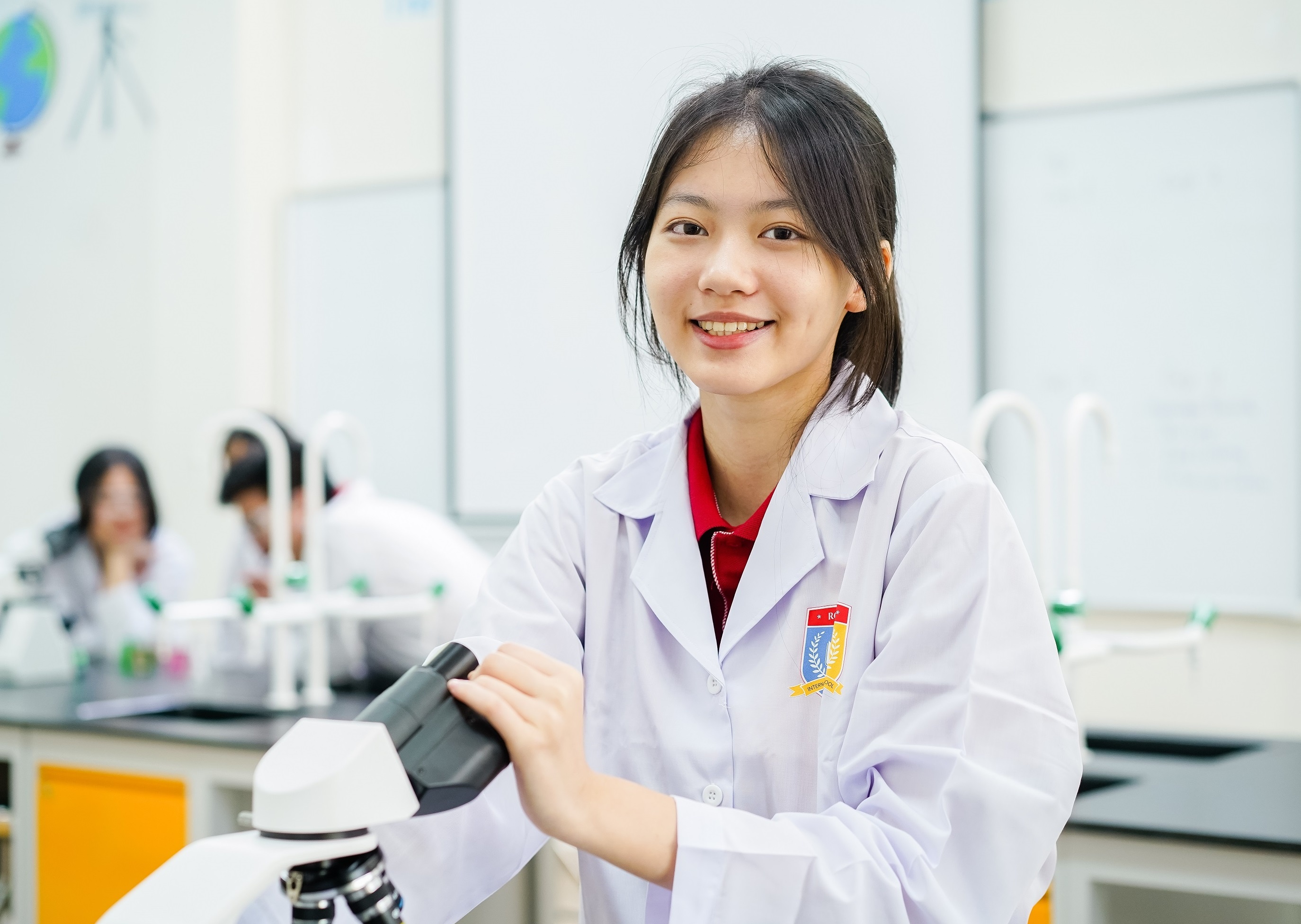 Lop hoc Cambridge phi tram trieu o Phu My Hung co gi dac biet? hinh anh