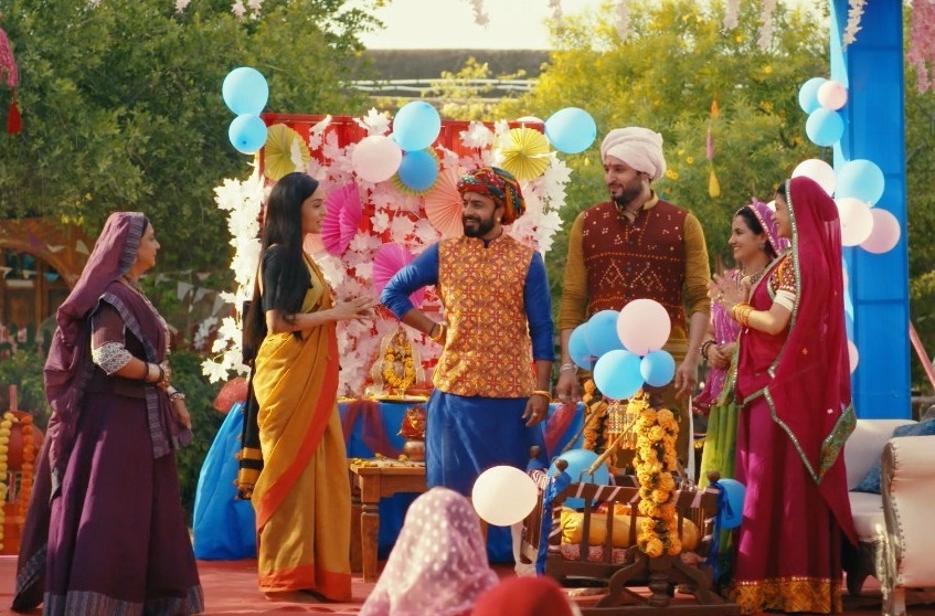 Dan dien vien nhi va nha san xuat chia se ve 'Co dau 8 tuoi' mua 2 hinh anh