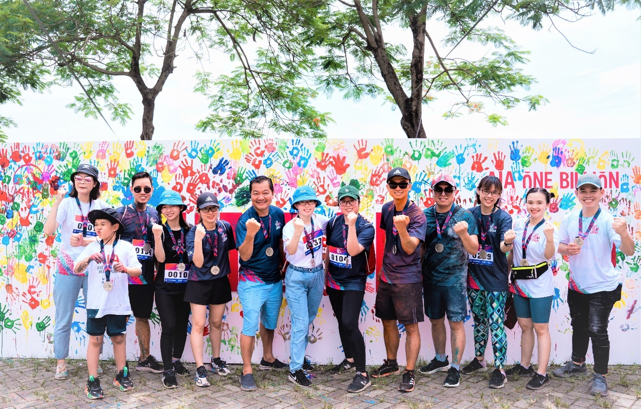 Tap doan AIA,  moi truong lam viec anh 1