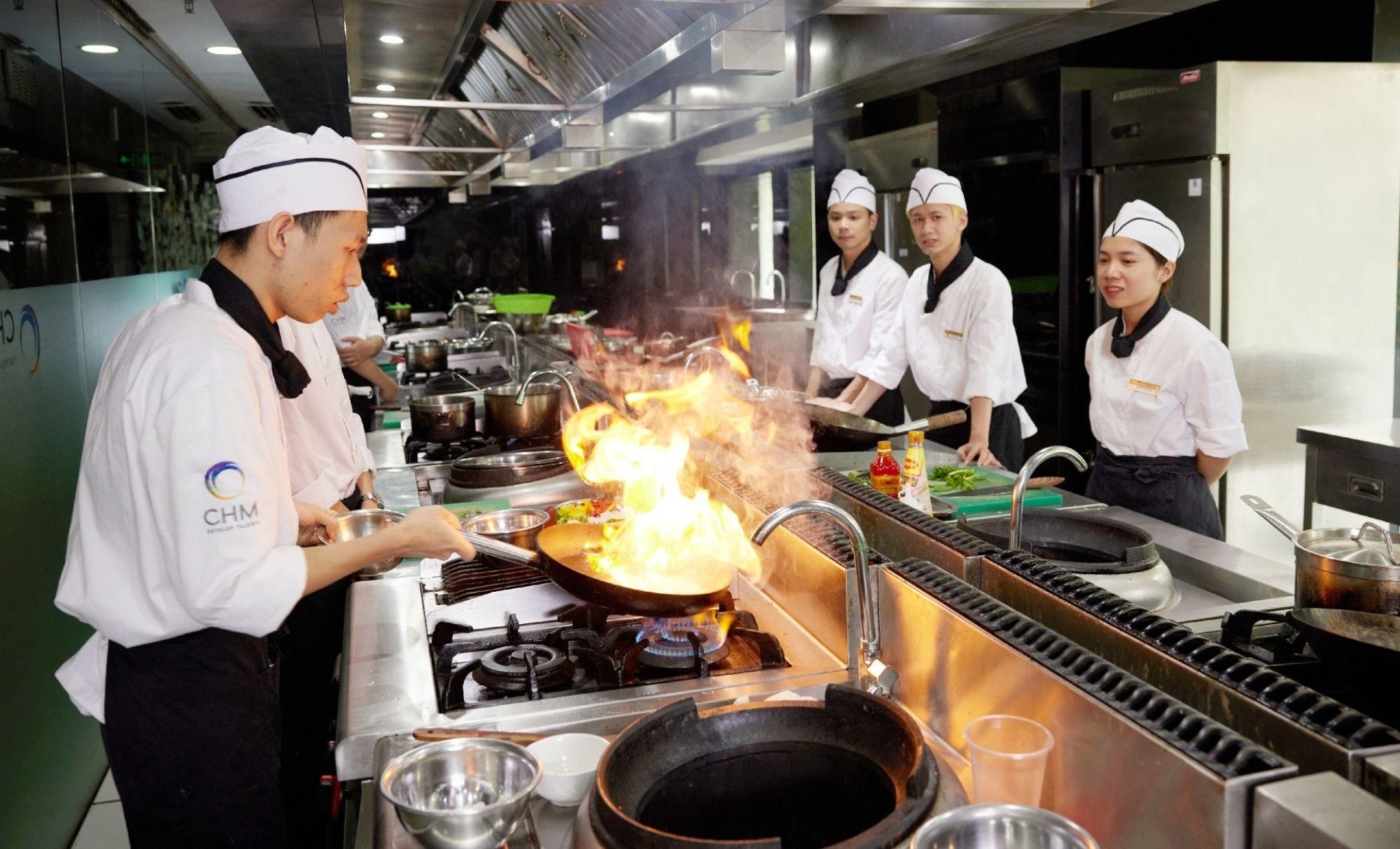 Học viện Quốc tế CHM, môi trường học hiện đại ảnh 2 Hoc vien Quoc te CHM, moi truong hoc hien dai anh 2