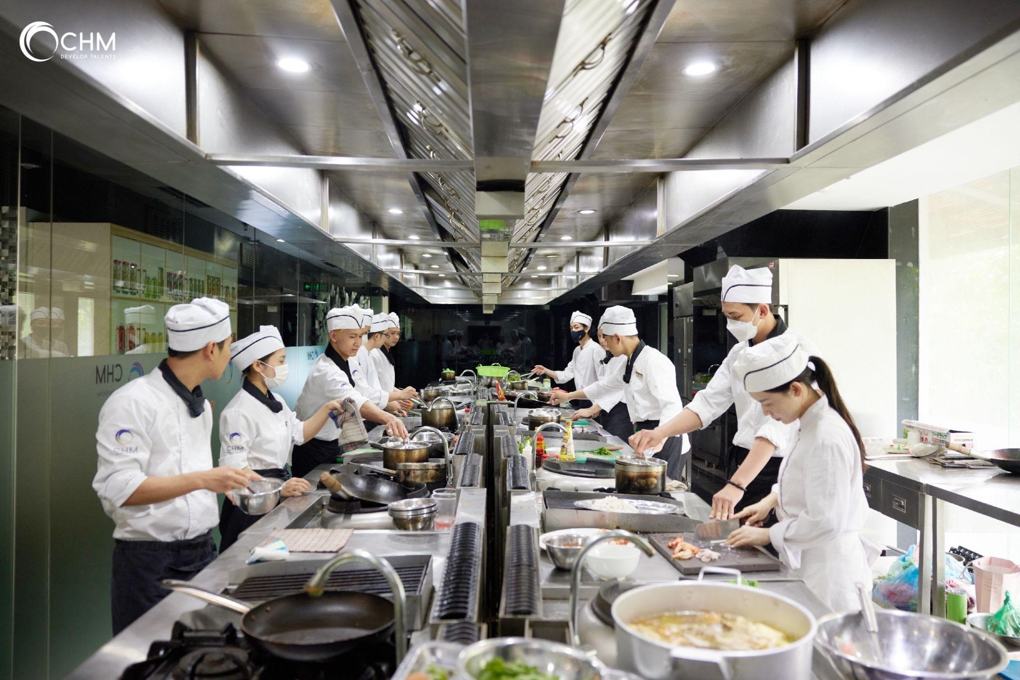 Học viện Quốc tế CHM, môi trường học hiện đại ảnh 4 Hoc vien Quoc te CHM, moi truong hoc hien dai anh 4