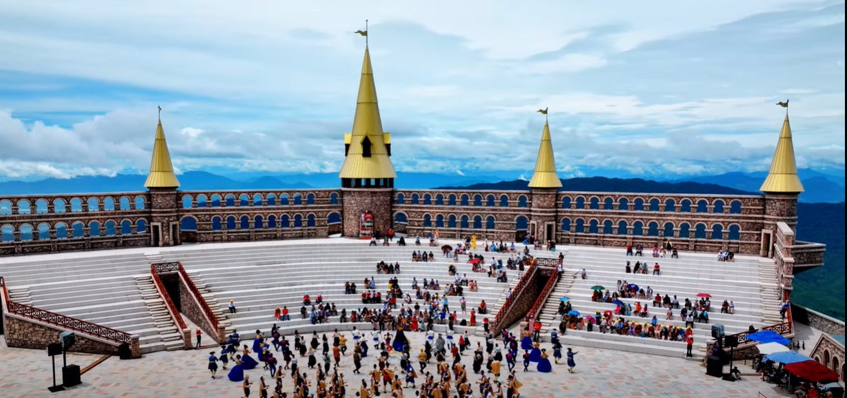 Nhung trai nghiem dang thu tai Ba Na Hills trong mua he hinh anh