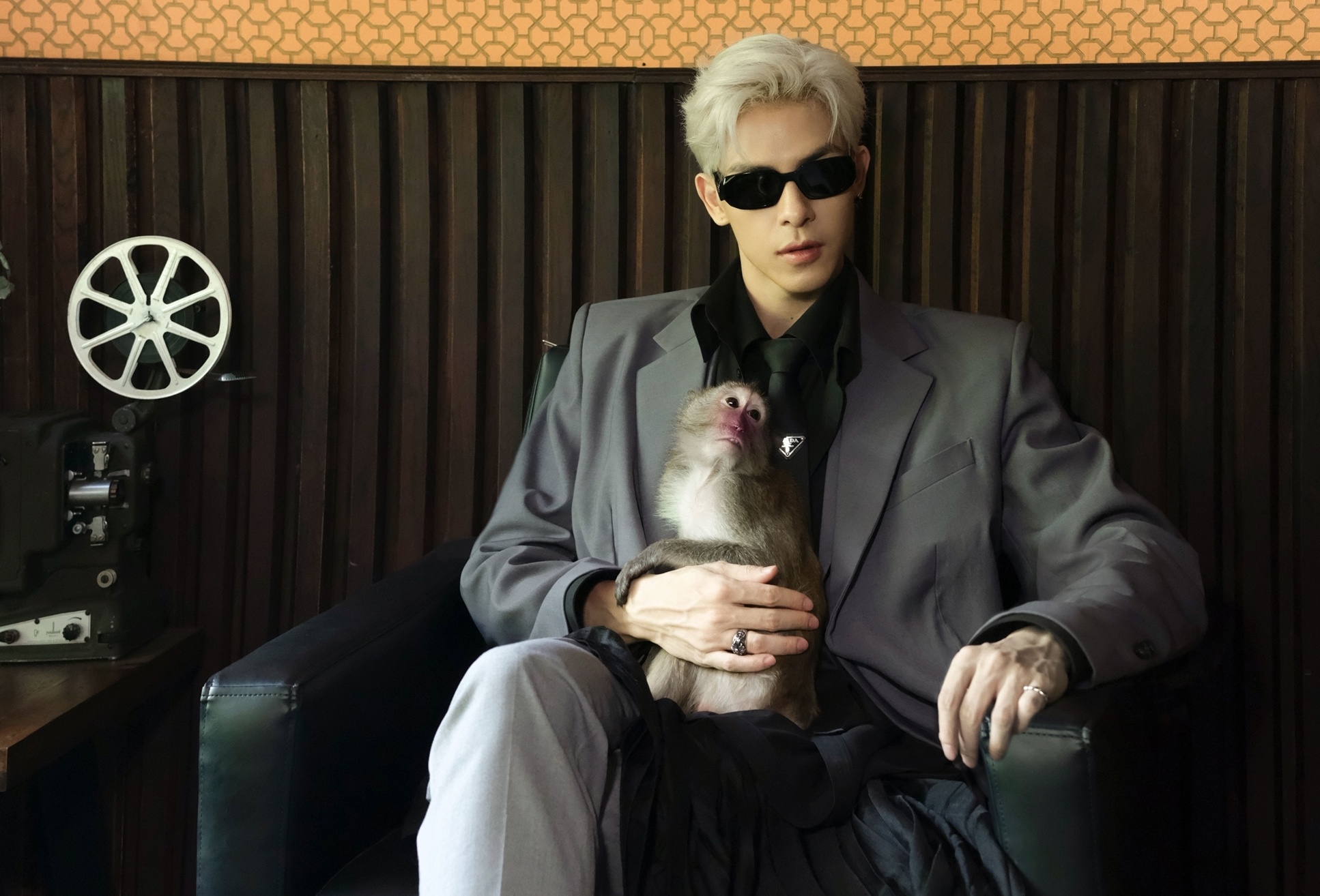 'Vu tru ghep doi' danh cho gioi tre thu hut Tun Pham, Denis Dang hinh anh