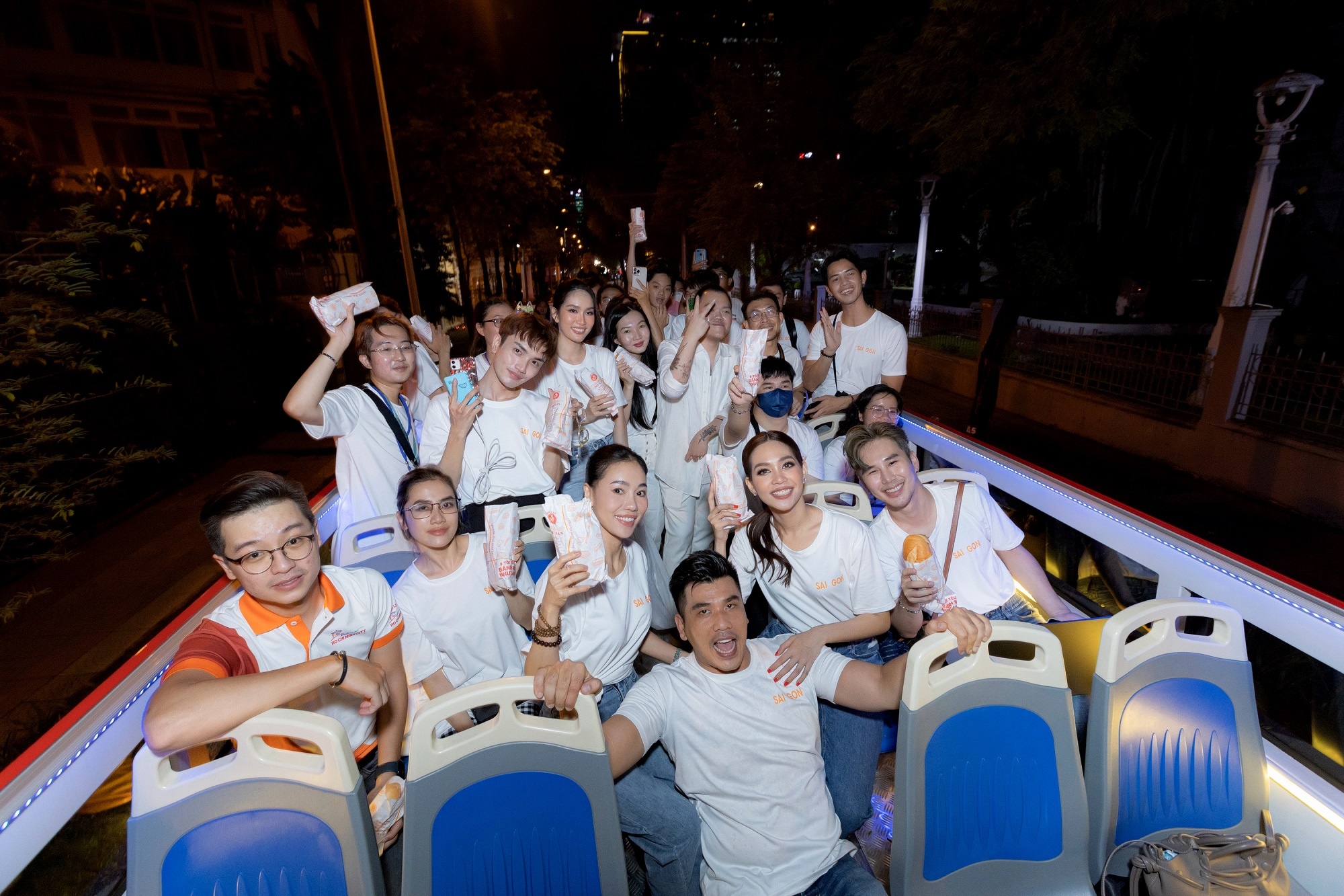Miss Grand International,  quang ba van hoa anh 4