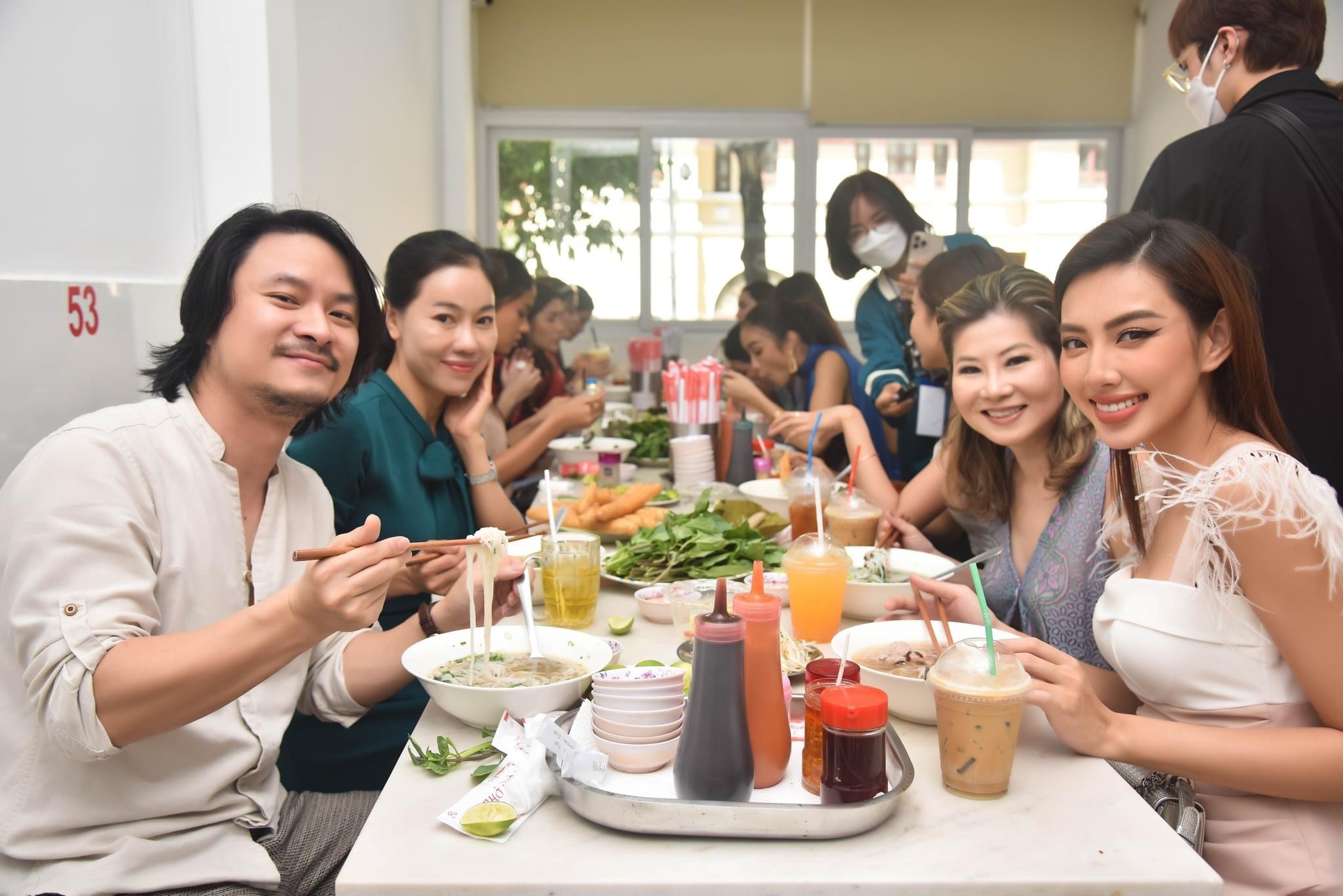 Miss Grand International,  quang ba van hoa anh 5