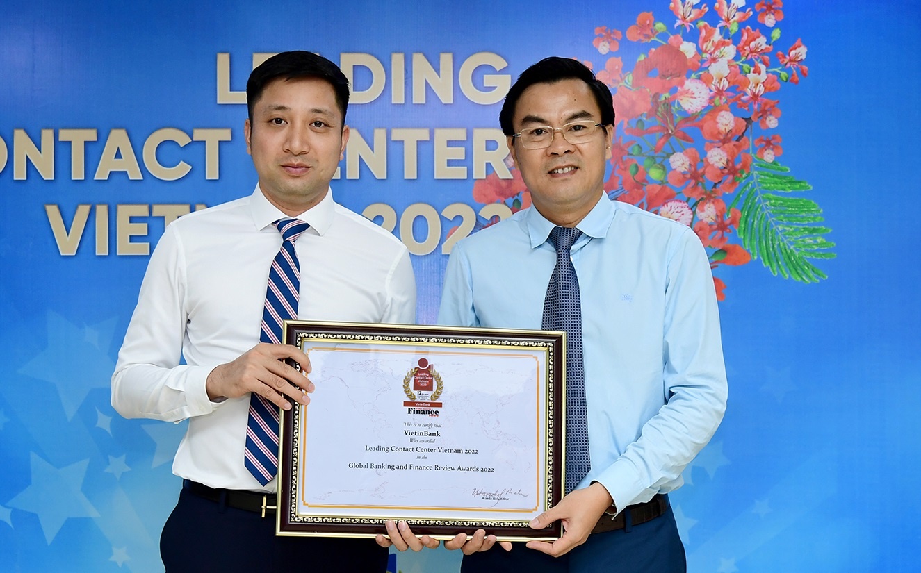 VietinBank giu vi the dan dau nganh cham soc khach hang 5 nam lien hinh anh