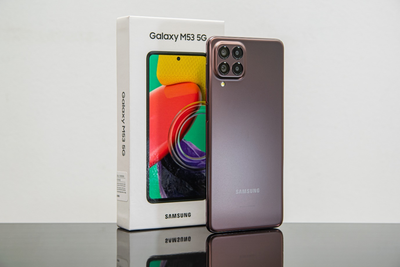 Galaxy M53 5G,  MediaTek Dimensity 900 anh 1