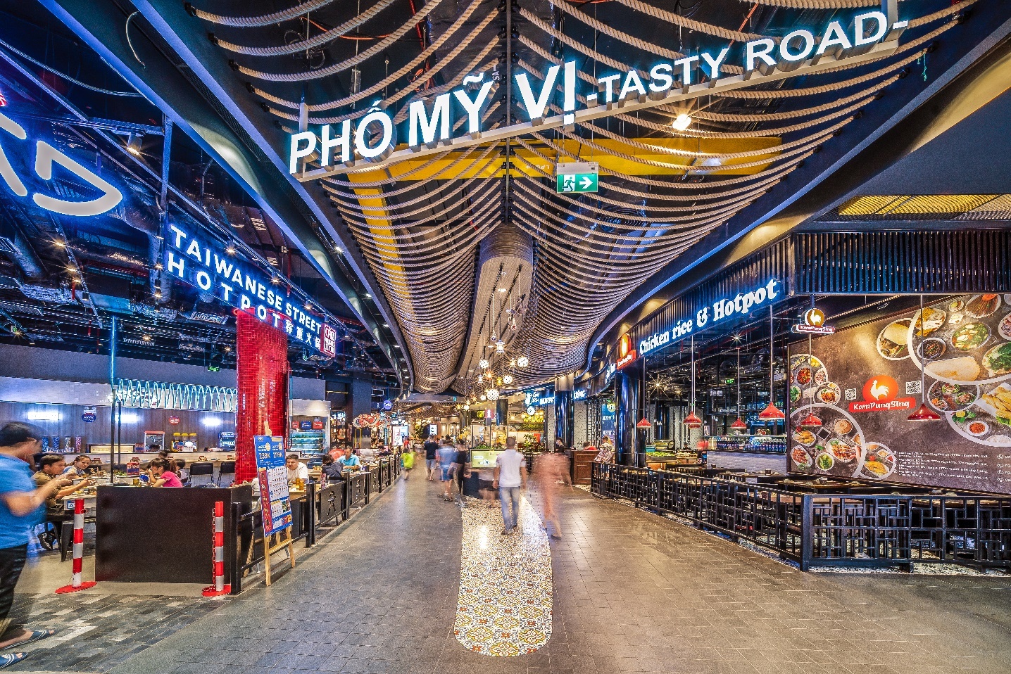 Trung tam thuong mai gop phan dinh hinh tieu chuan song hinh anh