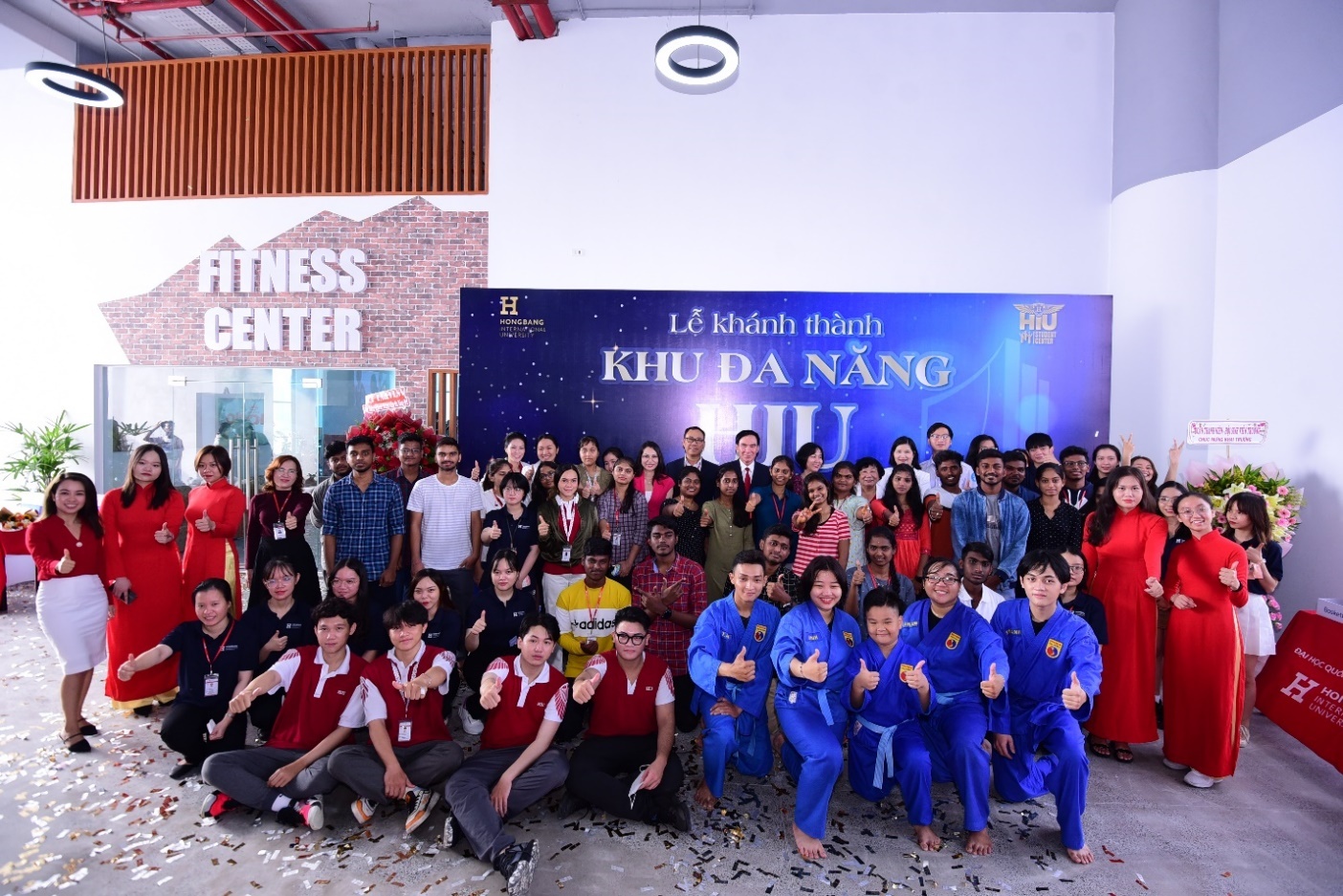 Dai hoc Quoc te Hong Bang anh 1