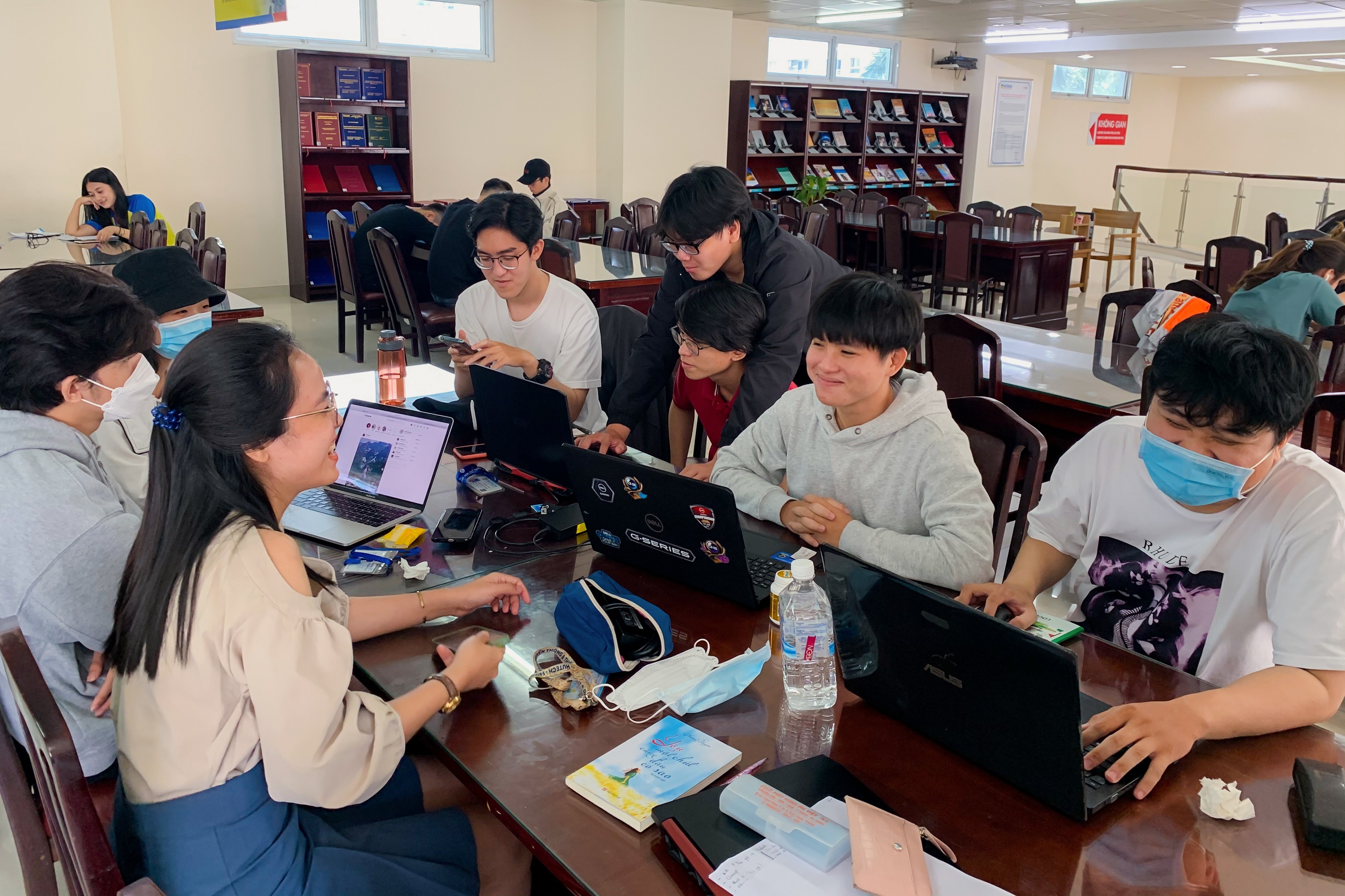 Hutech,  Truyền thông đa phương tiện ảnh 4 Hutech,  Truyen thong da phuong tien anh 4