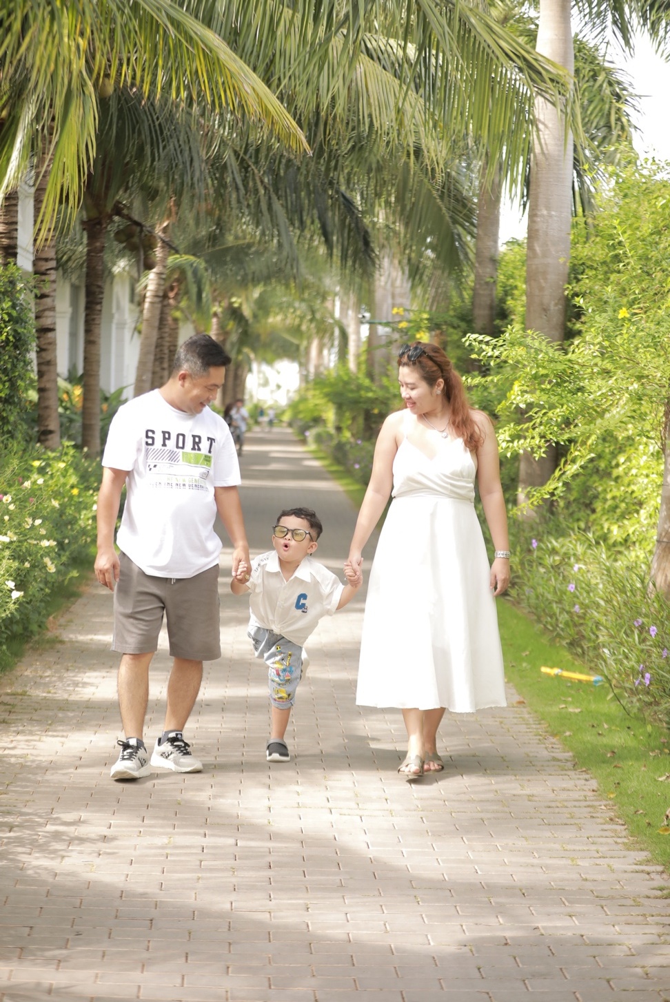 Le Palmier Ho Tram,  Nhieu hon mot chu thuong anh 1