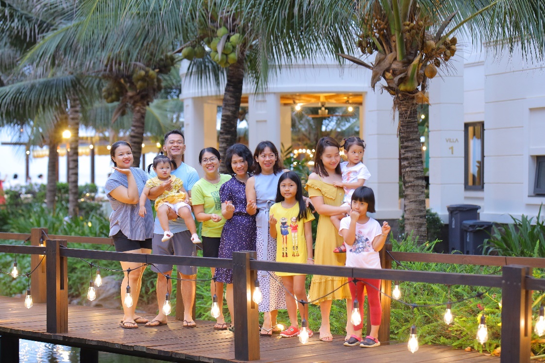 Le Palmier Ho Tram,  Nhieu hon mot chu thuong anh 3