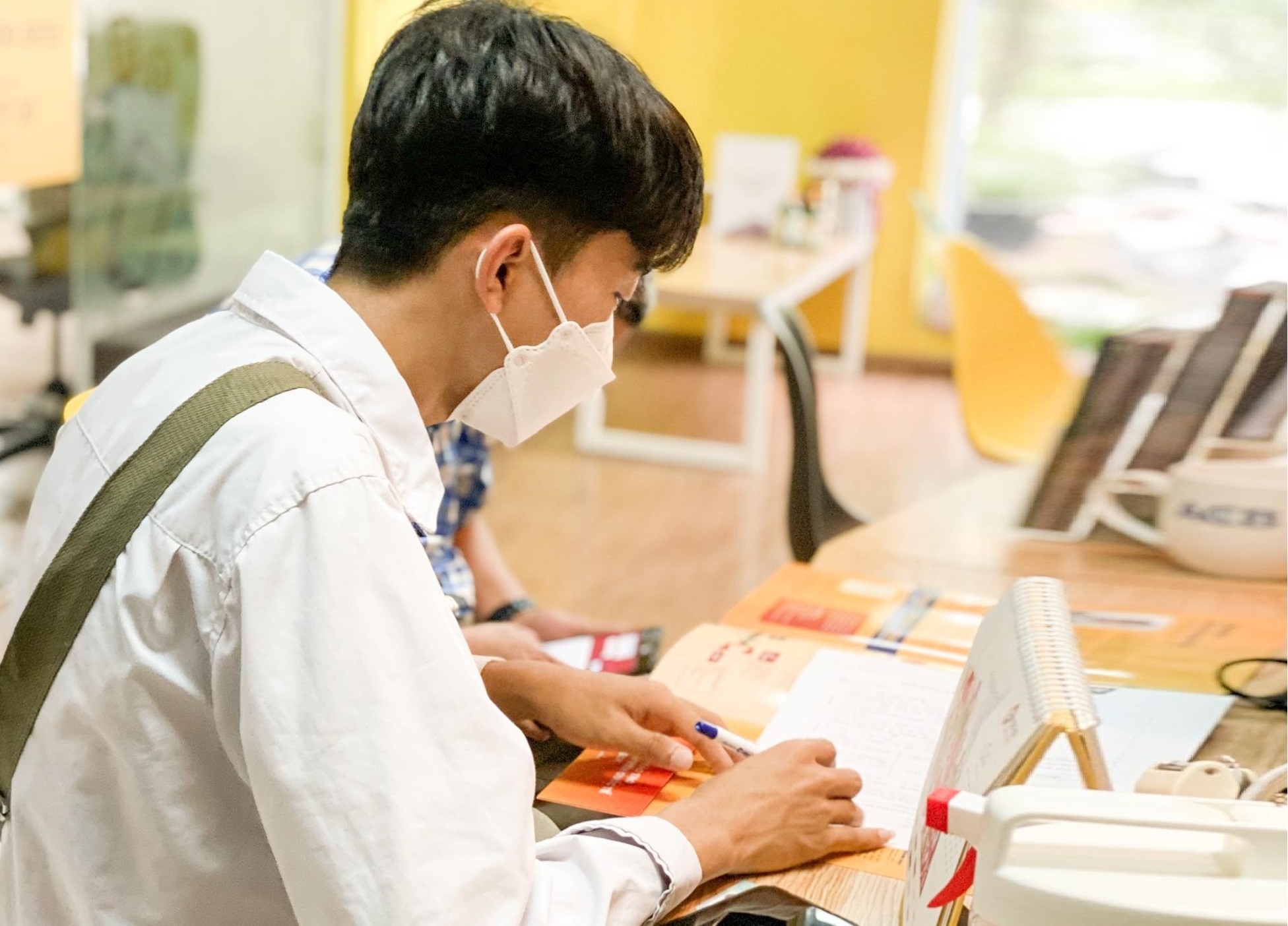 Vi sao 2K4 lua chon nhap hoc som? hinh anh