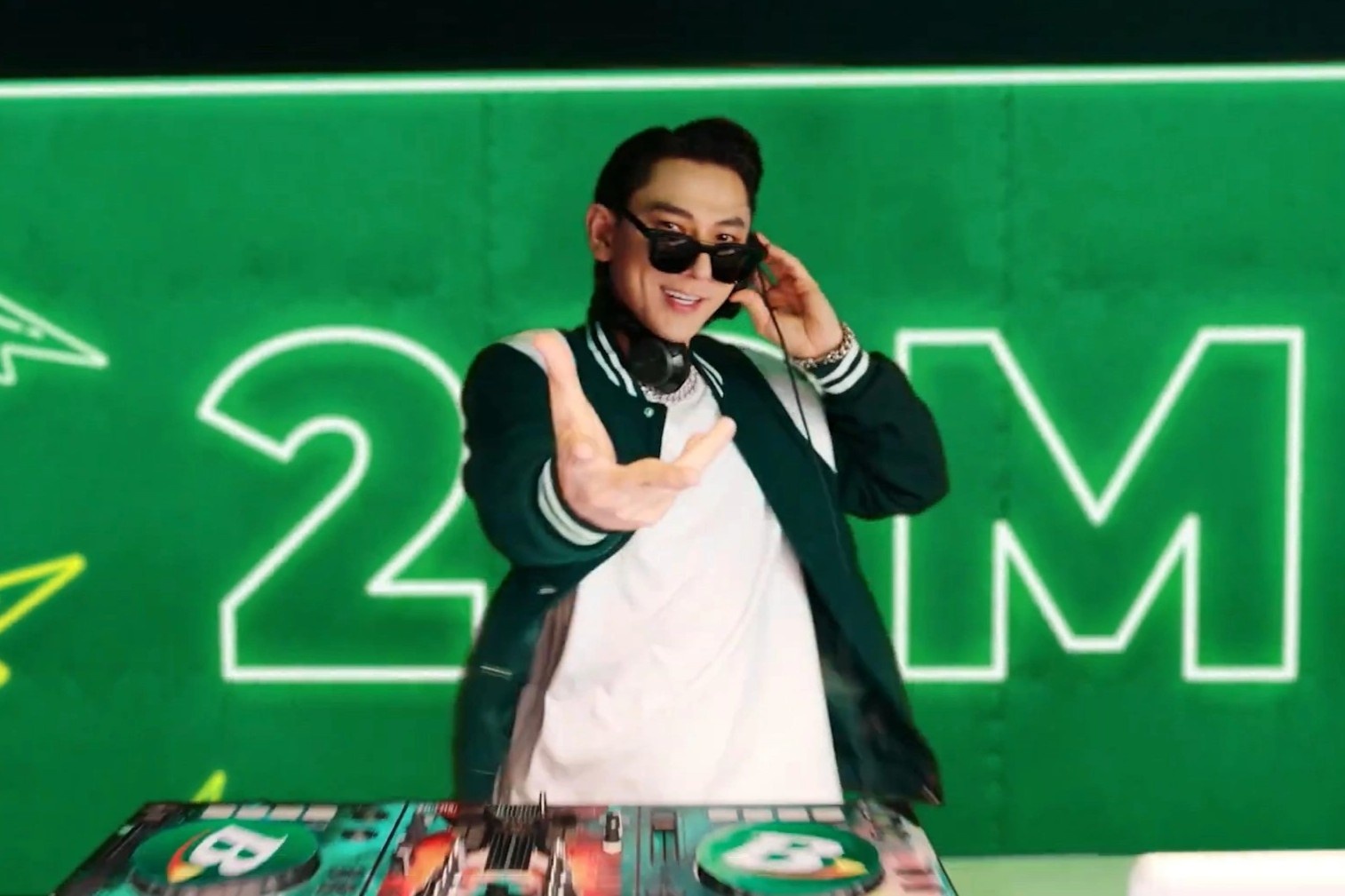 Nap nang luong tich cuc voi mot su kien cuoi tuan thu vi hinh anh