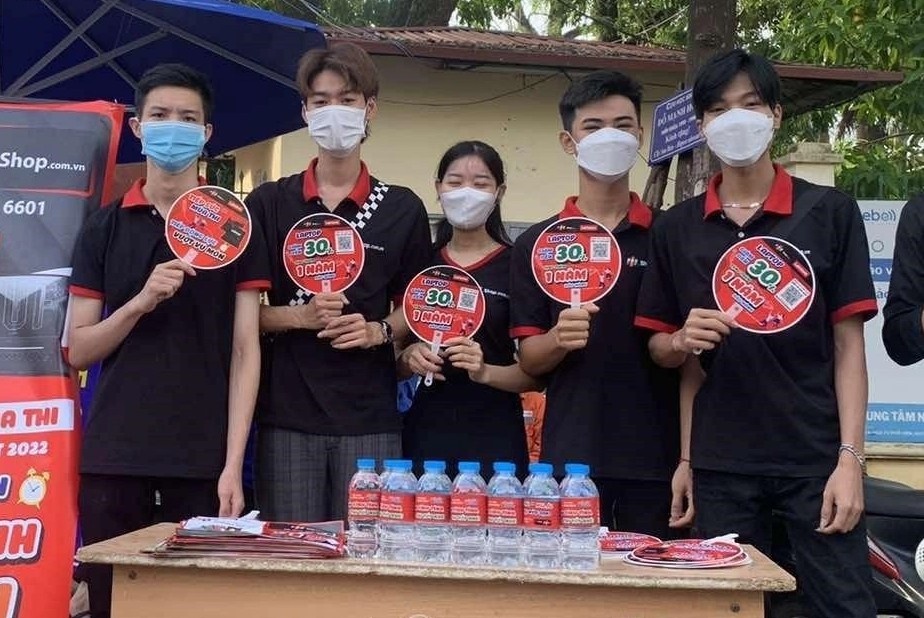 FPT Shop trien khai chien dich 'Tiep suc mua thi 2022' hinh anh