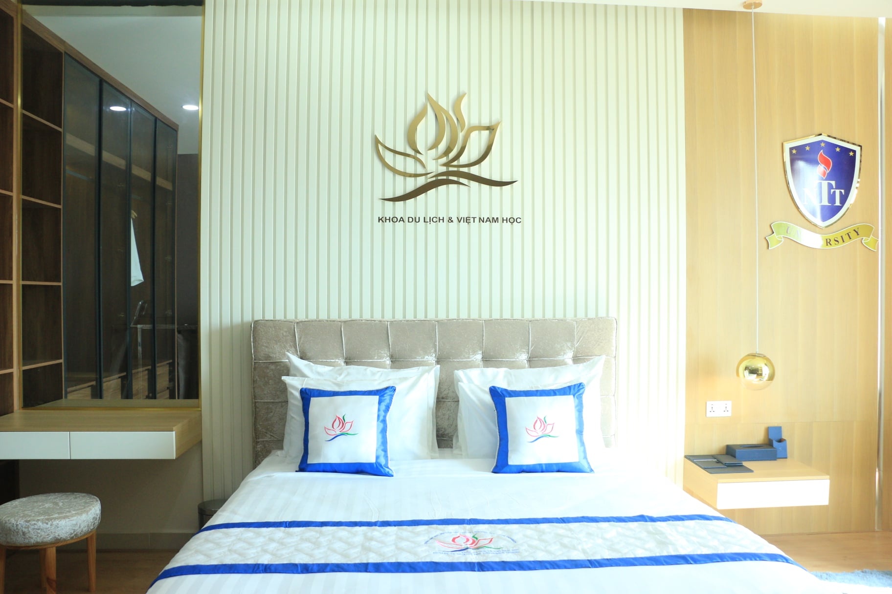 nhan su du lich,  nganh du lich anh 4