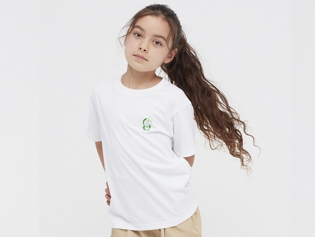 Uniqlo keu goi phat trien ben vung tu lua chon mua hang hinh anh