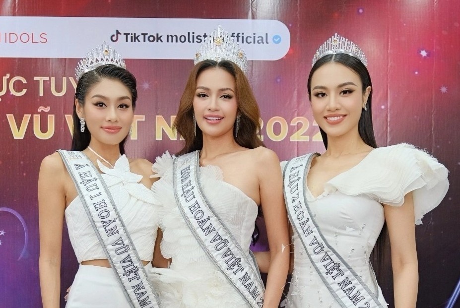 Top 3 Hoa hau Hoan vu Viet Nam 2022 tuoi tan tai su kien giao luu hinh anh