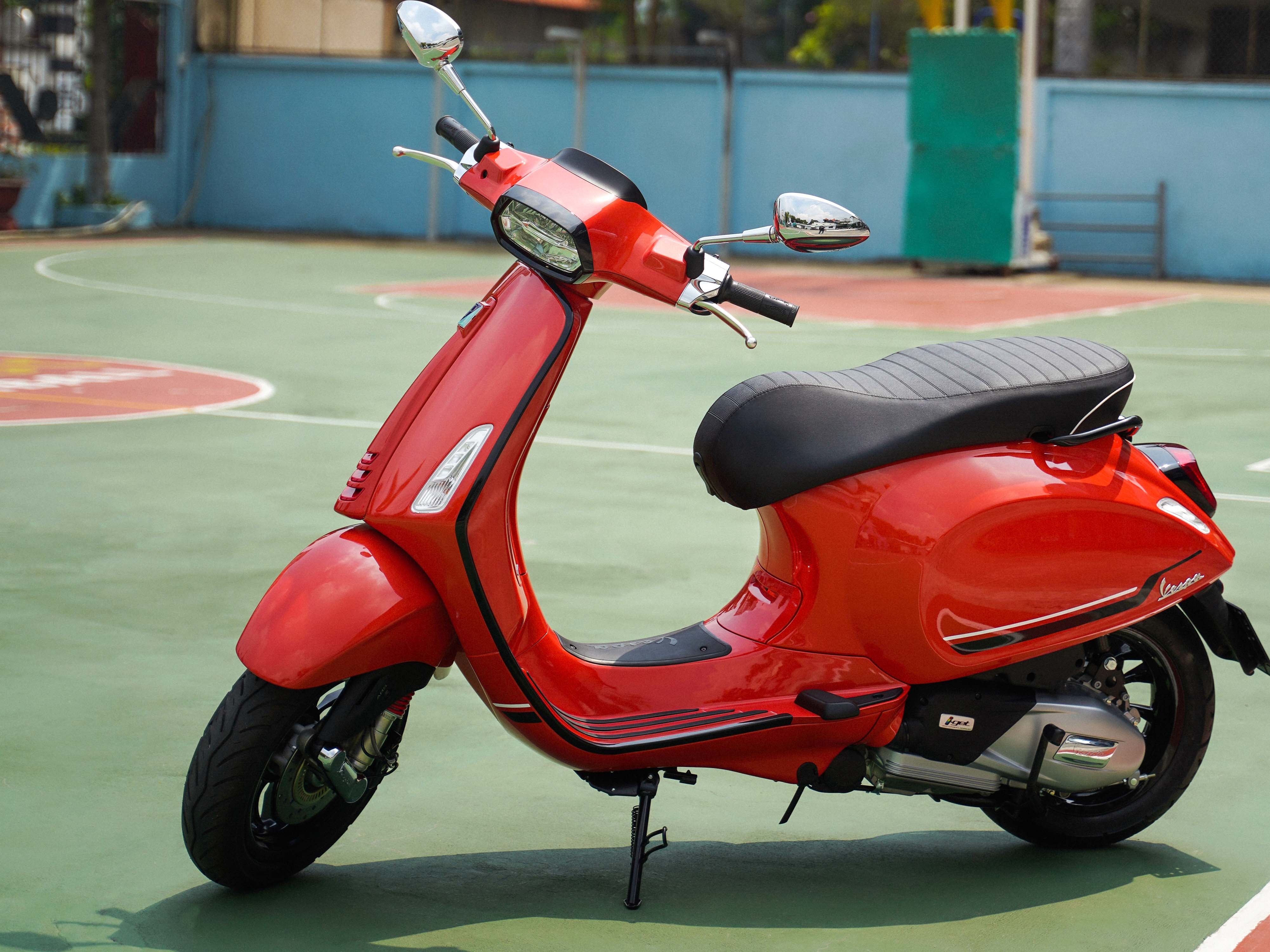 Don he song dong voi BST Vespa mau moi hinh anh