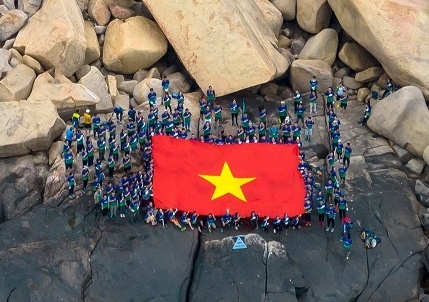 Hanh trinh 'san mat troi' day cam xuc tai Commandos Ultra 2022 hinh anh